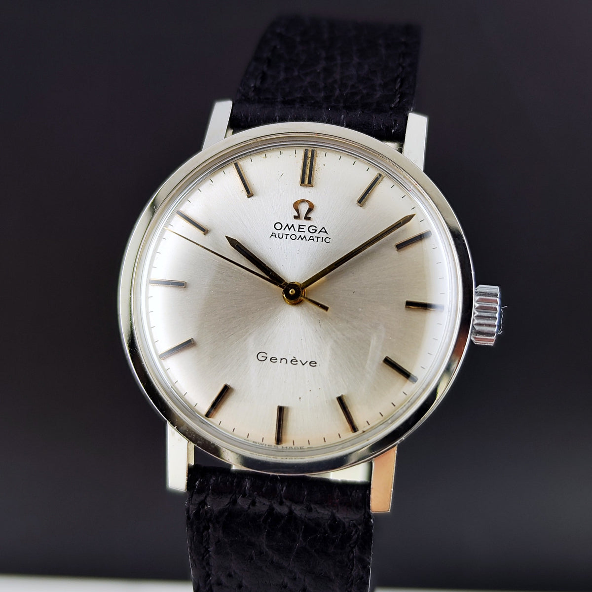 Omega Genéve Automatic Silver Gold Index Dial 1968 – Vorderansicht mit Zifferblatt