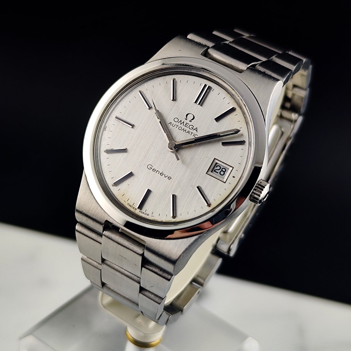 OMEGA Genéve Automatic Silver Line Date 1973 Serviced 03/2026 [REF. 166.0173]