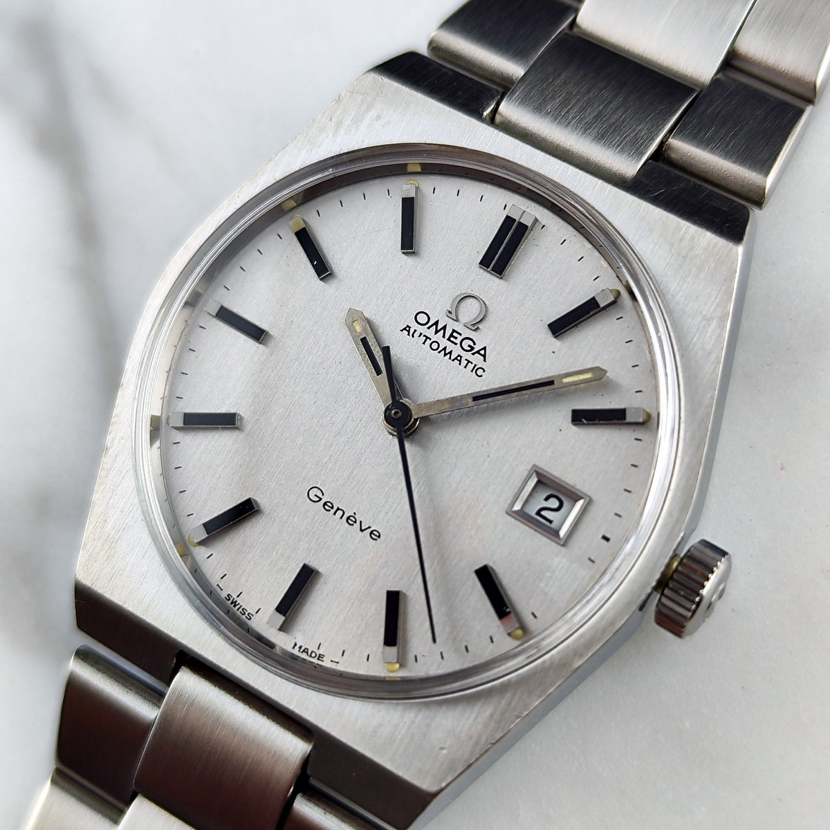 Omega Genéve Automatic Steel 1972 Dial Bracelet Serviced 10/2026 – Vorderansicht mit Zifferblatt und Armband