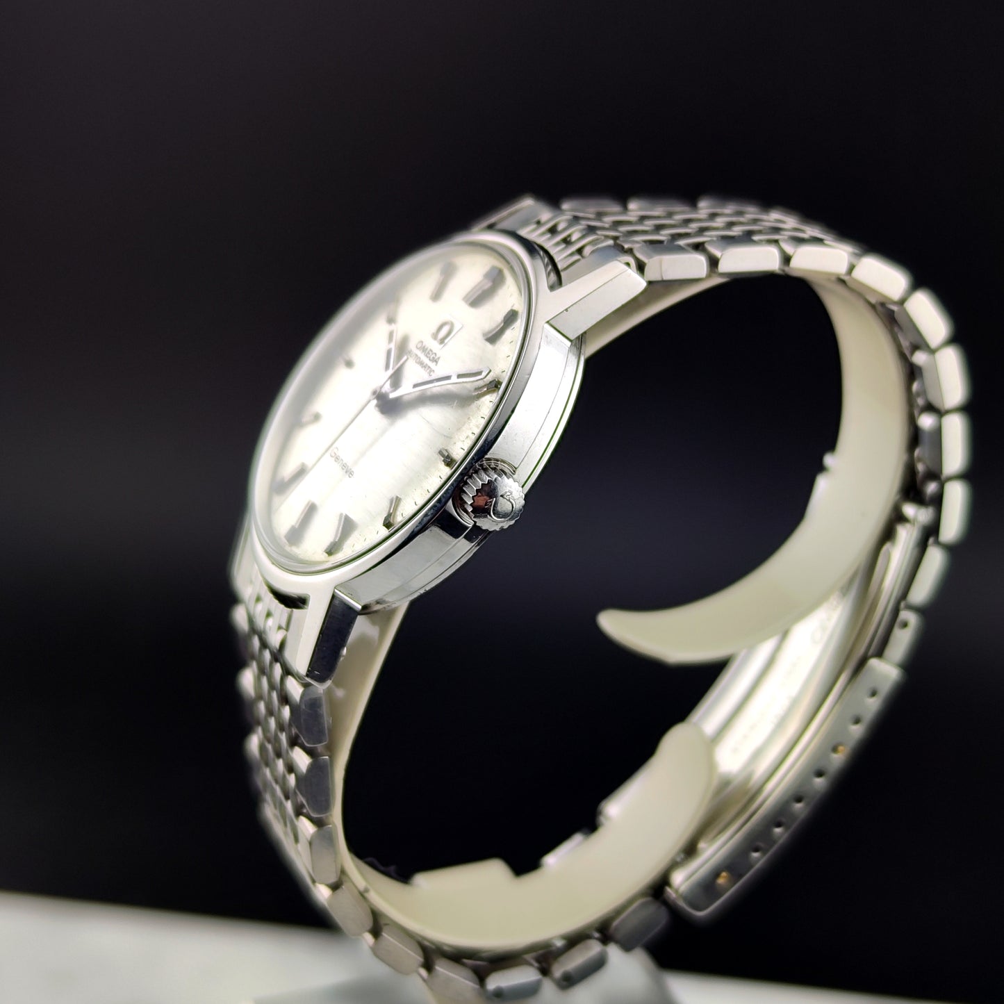 OMEGA Genève Automatic Rare White Mosaic Dial 1969 [REF. 165.070]