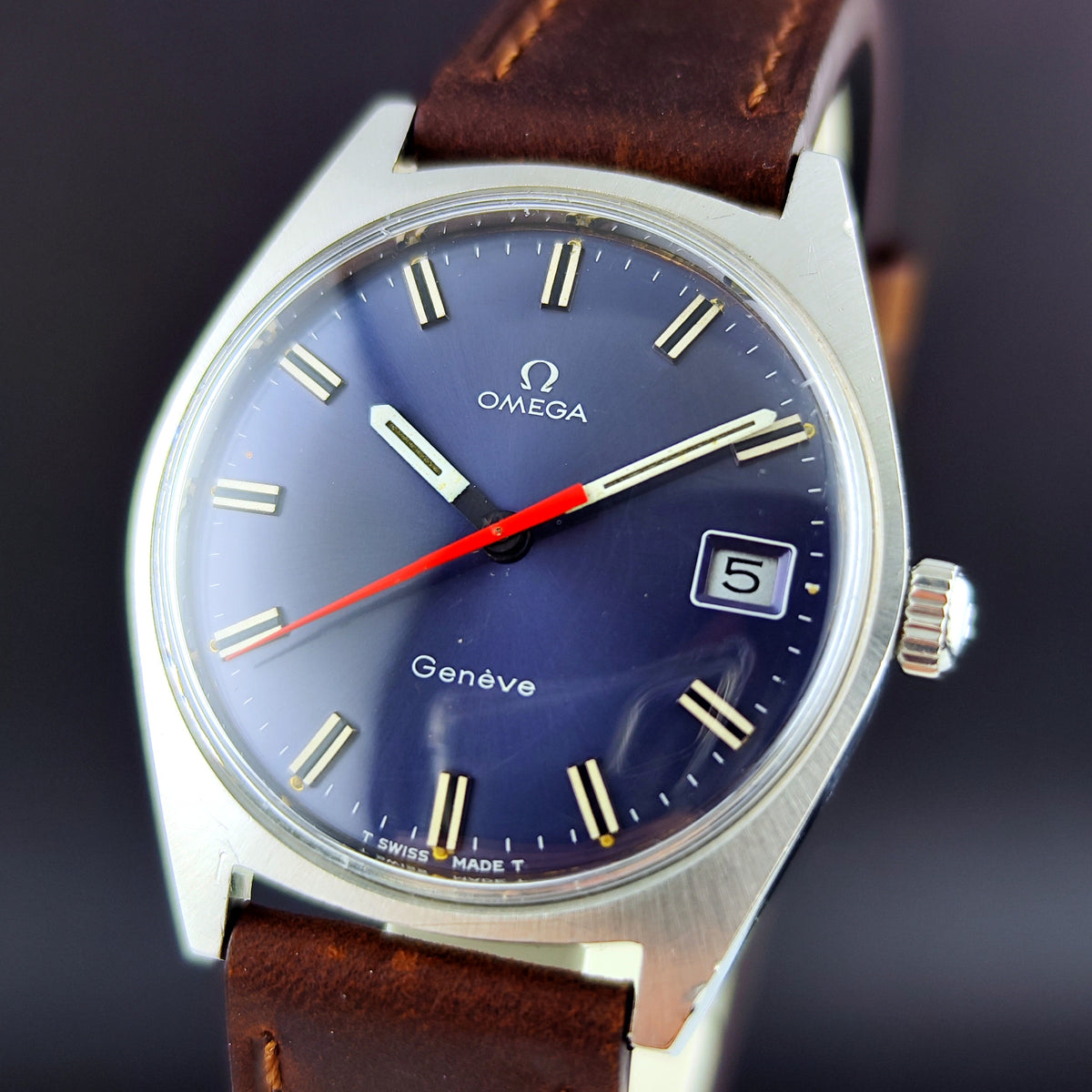 Omega Genéve Blue Dial Rare 1968 Serviced 10/2026 – Vorderansicht mit blauem Zifferblatt