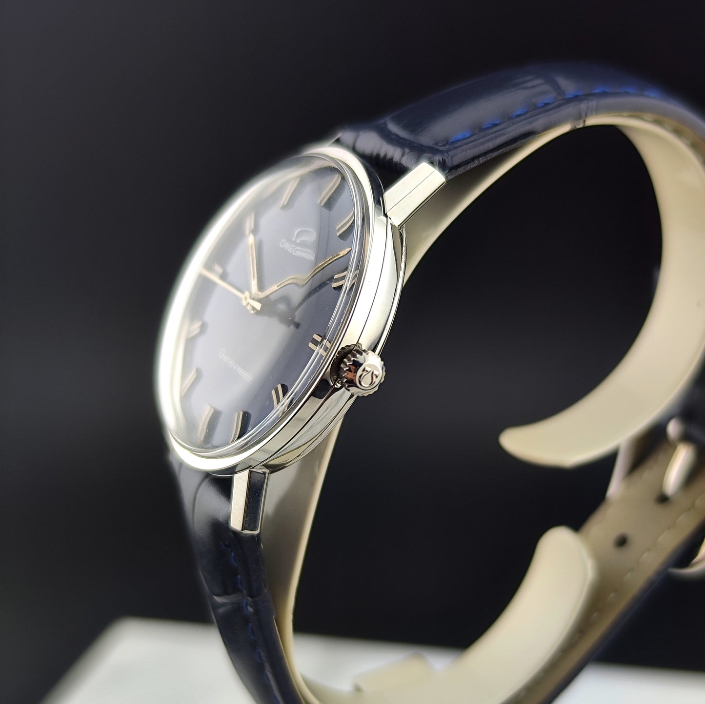 OMEGA Genève Blue Dial Super Rare [REF. 162.009]