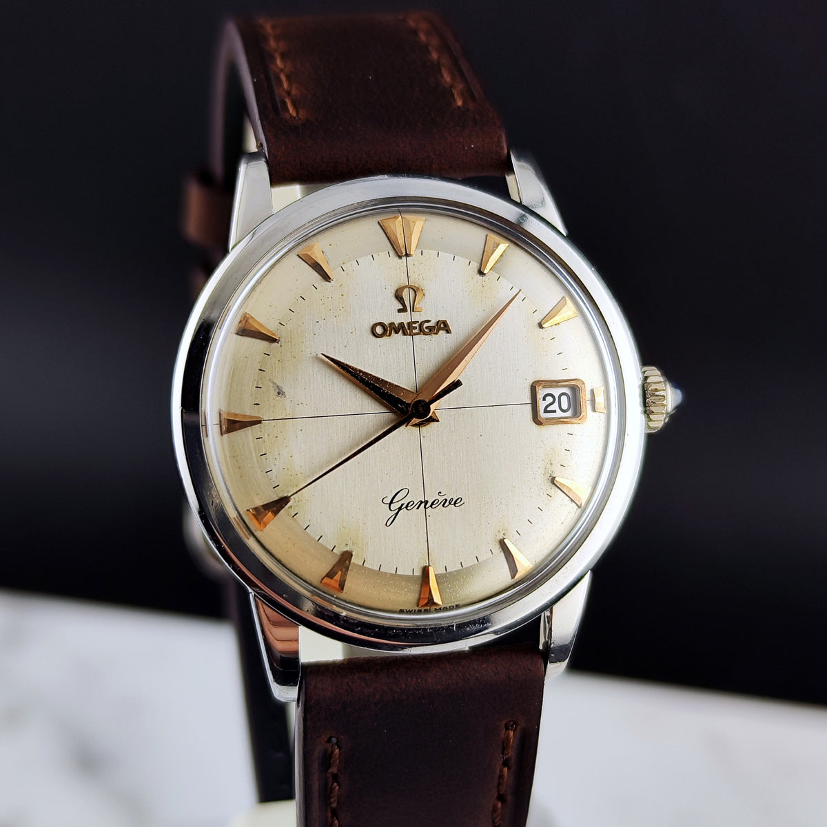 Omega Genéve Crosshair Dial 1961 – Vorderansicht mit Zifferblatt