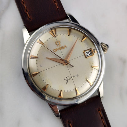 Omega Genéve Crosshair Dial 1961 – Vorderansicht am Lederarmband