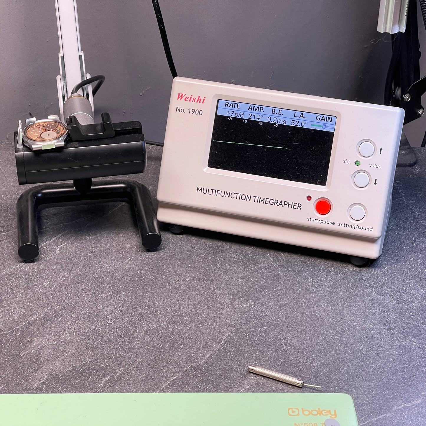 OMEGA Genéve Date Silver Dial Steel Bracelet [REF. 136.0103]