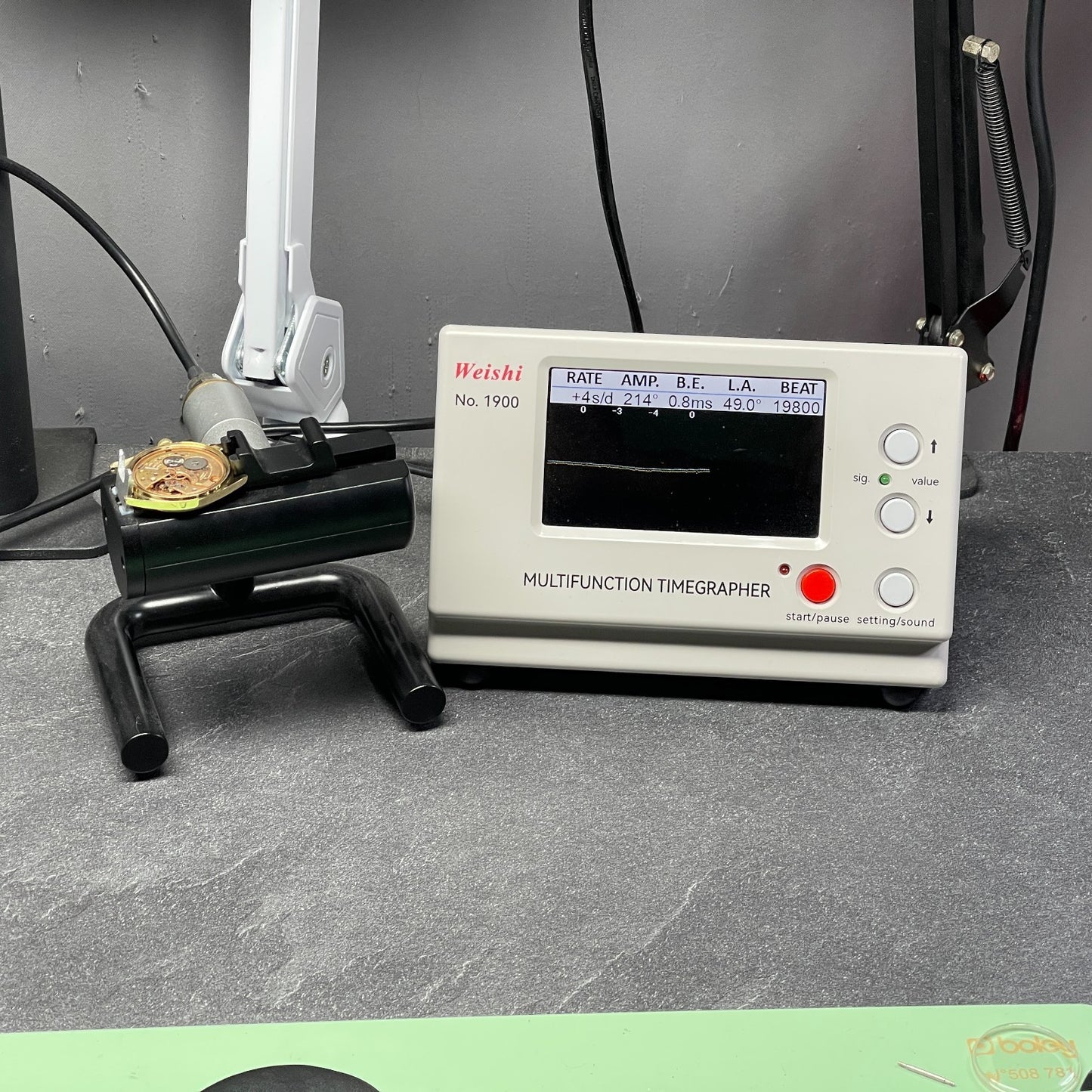 OMEGA Genéve Gold Dial [REF. 135.041]