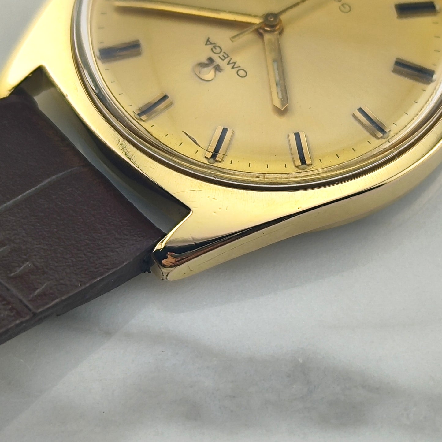 OMEGA Genéve Gold Dial [REF. 135.041]