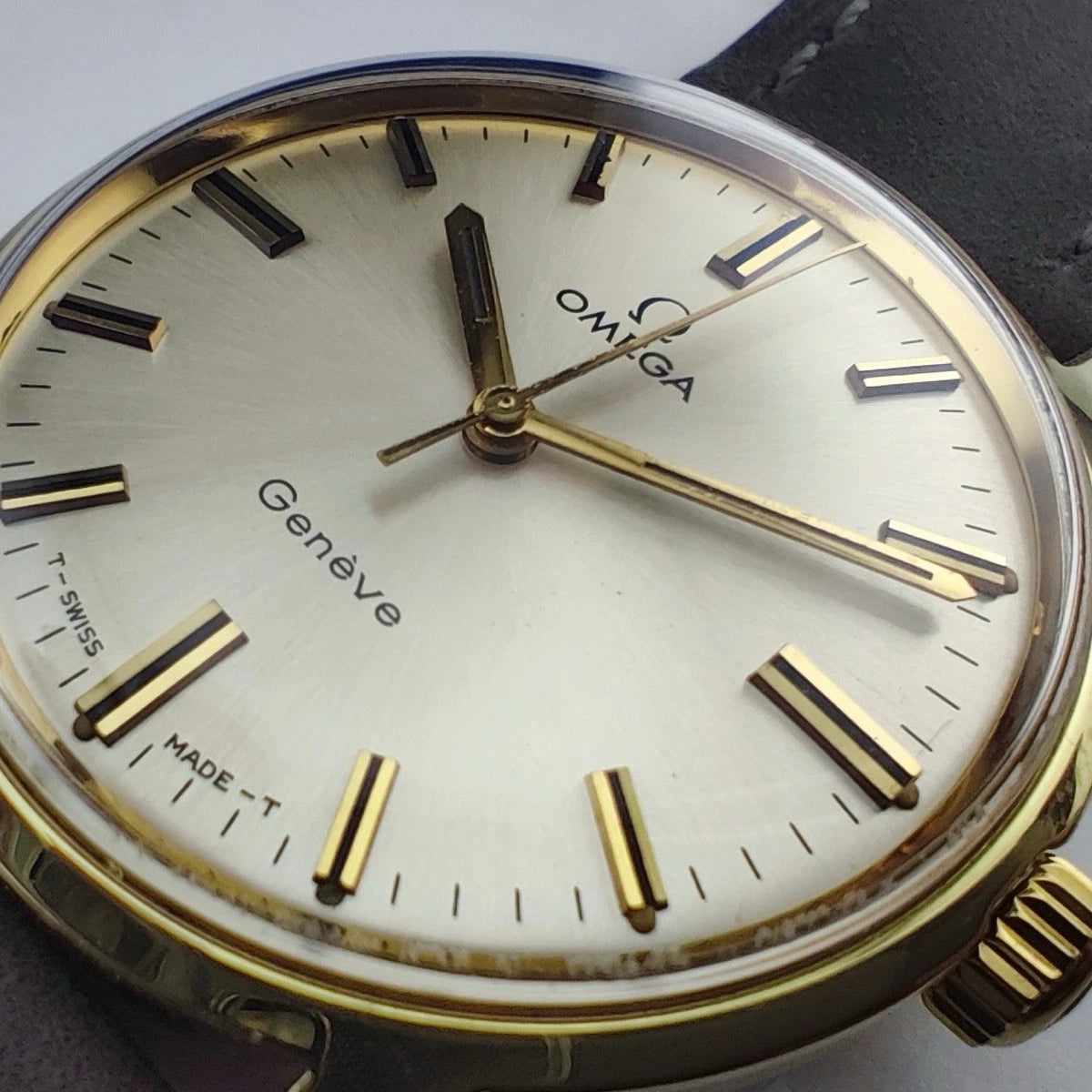 OMEGA Genève Gold White Dial [REF. 135.070]