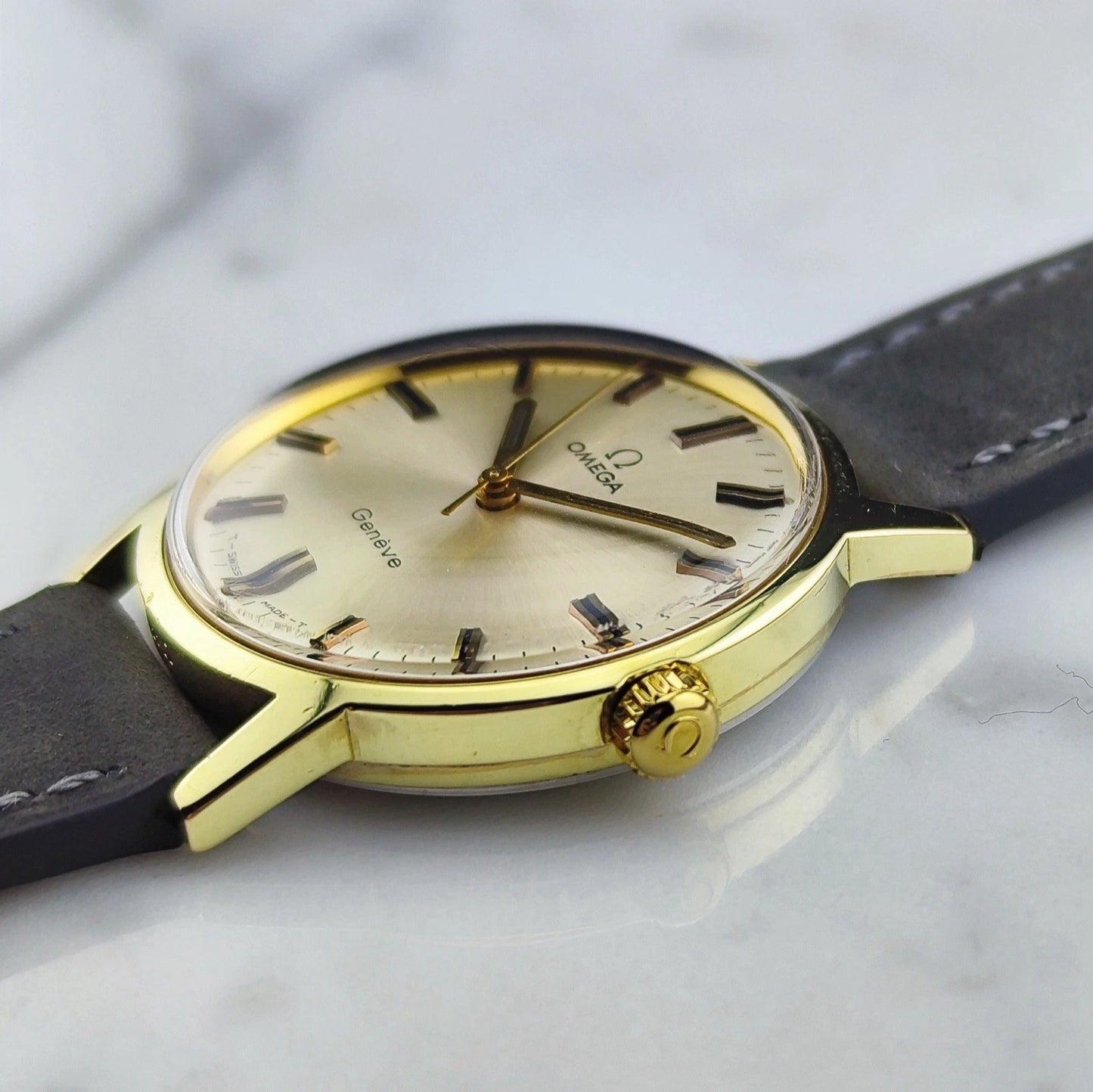 OMEGA Genève Gold White Dial [REF. 135.070]