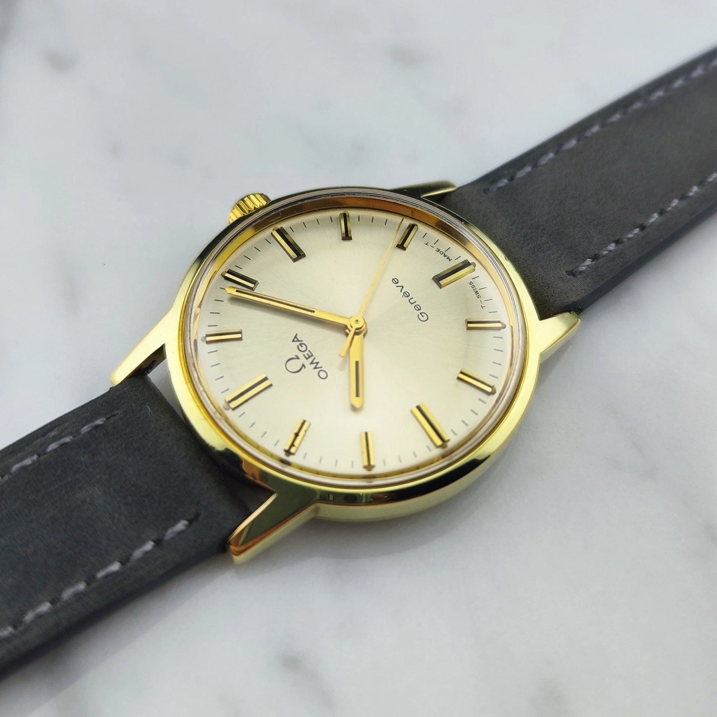 OMEGA Genève Gold White Dial [REF. 135.070]