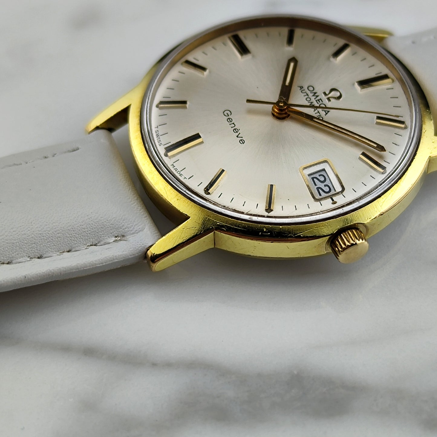 OMEGA Genève Gold White Dial Miami Style [REF. 166.070]