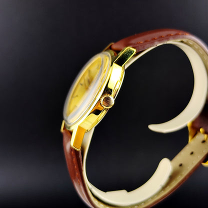 OMEGA Genéve Gold Dial Date 1972 Serviced 03/2026 [REF. 136.0104]