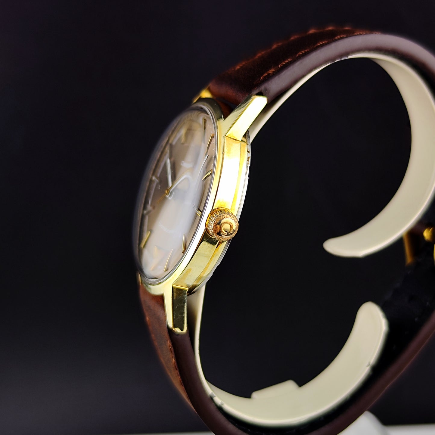 Omega Genéve Gold Super Rare Brown Dial with Box 1970 Serviced 07/2026 [REF. 135.070]