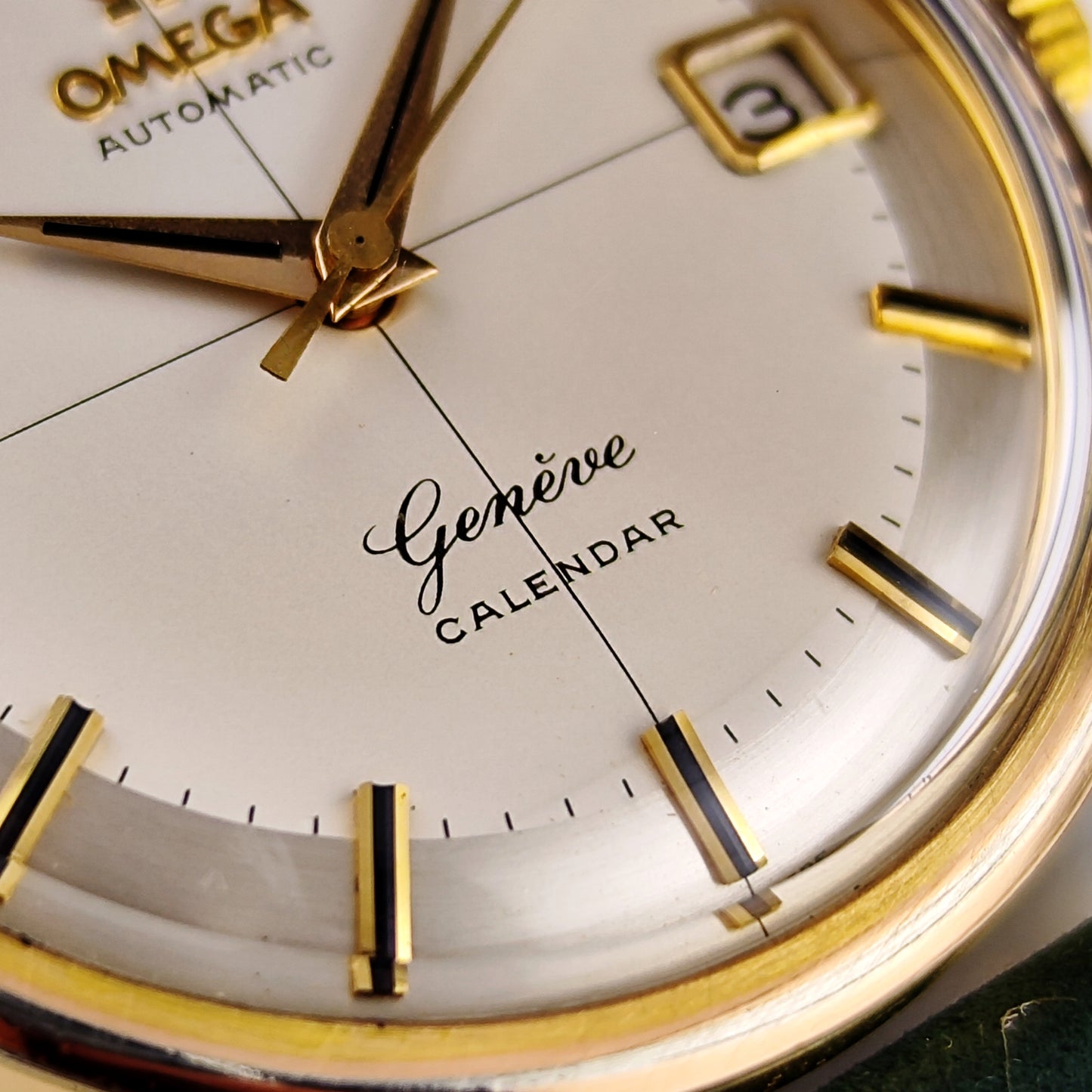 OMEGA Genéve Gold White Crosshair Dial Pie Pan 1960 [REF. 14703]