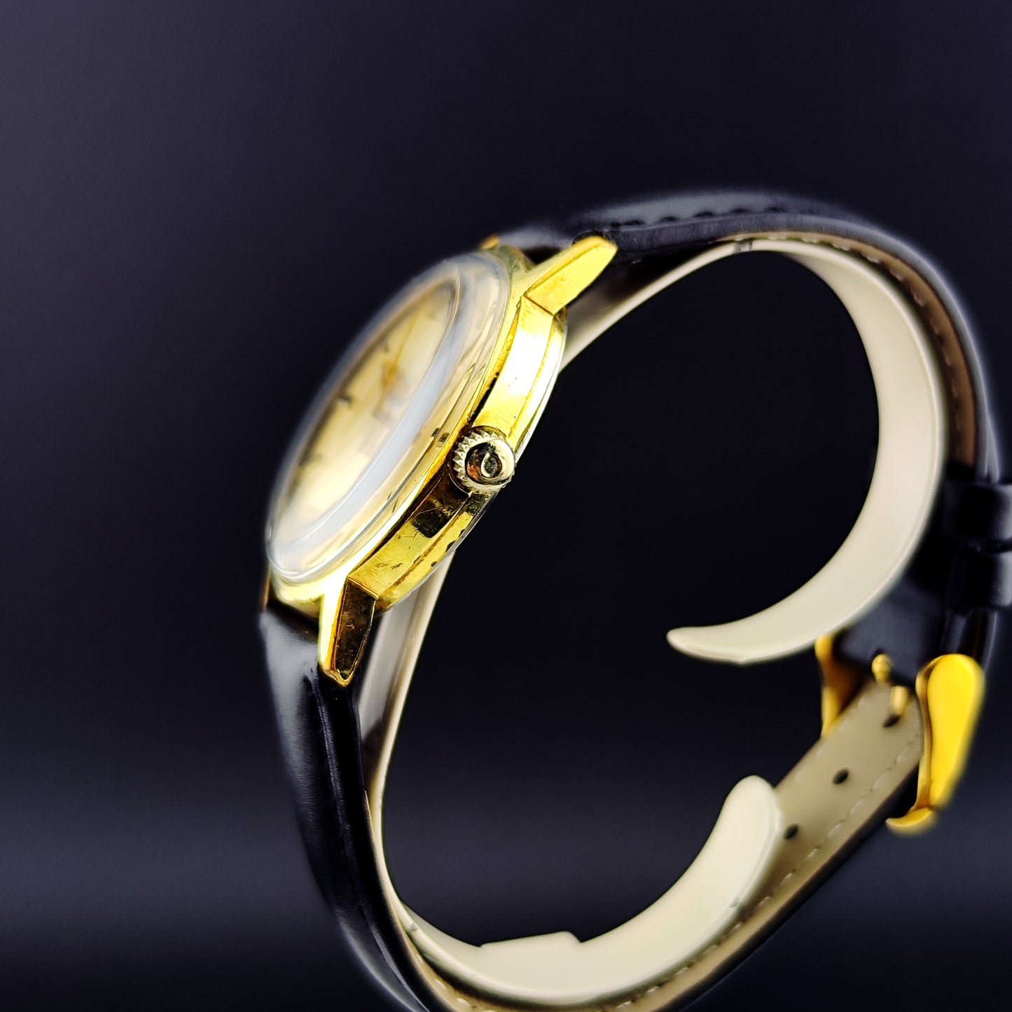 OMEGA Genéve Gold White Dial 1970 Serviced 02/2026 [Ref. 135.070]