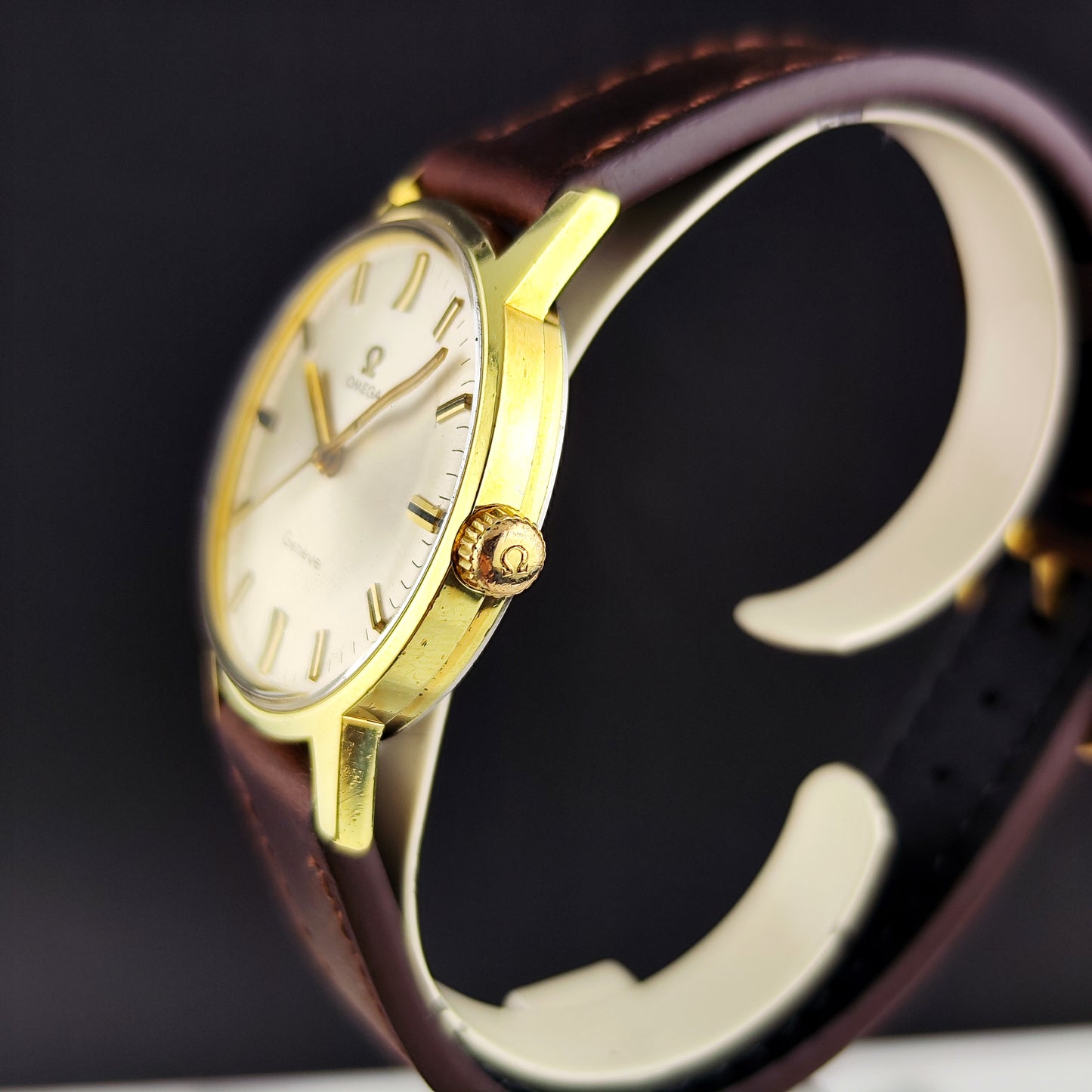 Omega Genéve Gold White Dial 1970 [REF. 135.070]