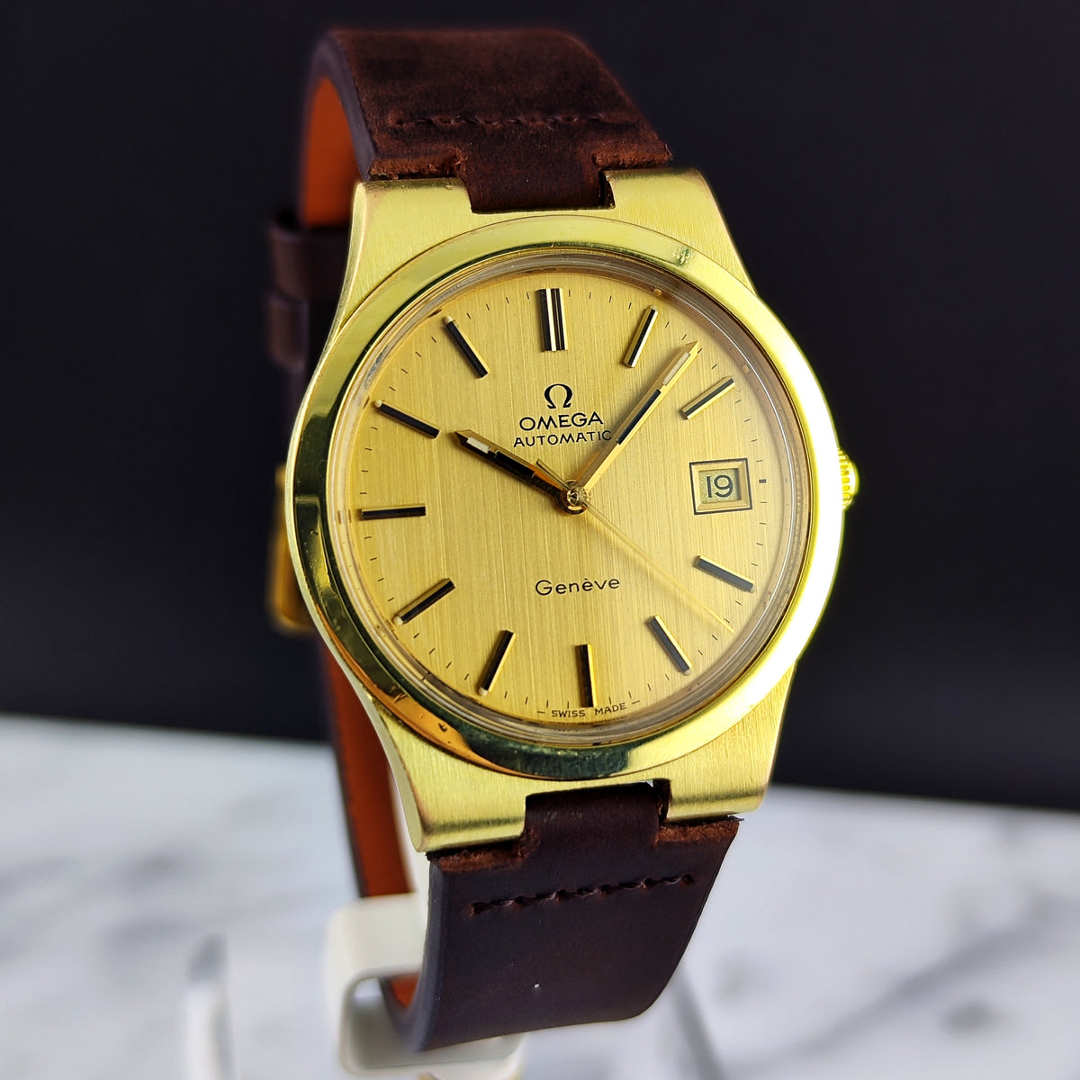 Omega Genéve Gold Dial Date 1973 [REF. 166.0173]
