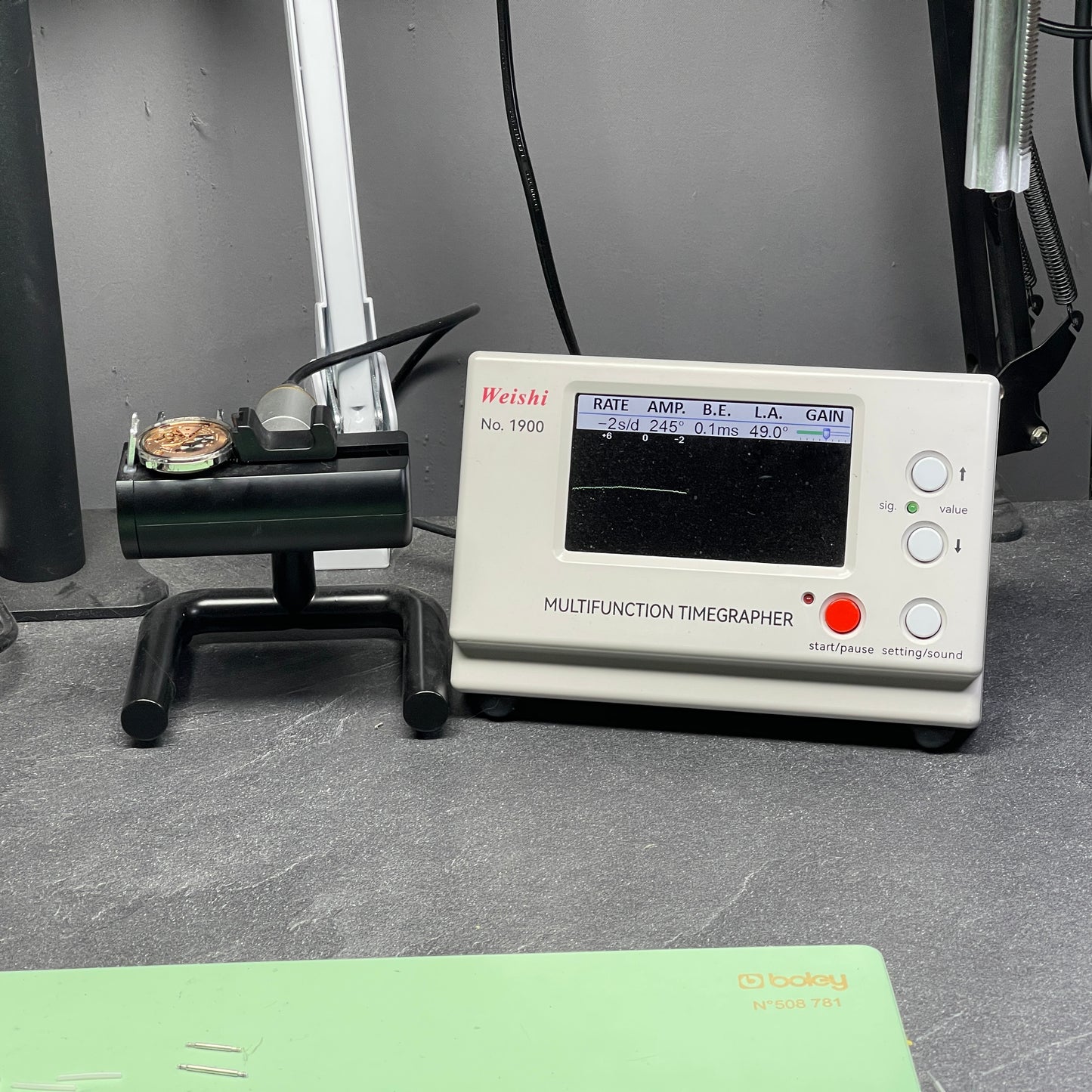 OMEGA Genéve Silver Date Mint Serviced Signed Crystal [REF. 135.070]