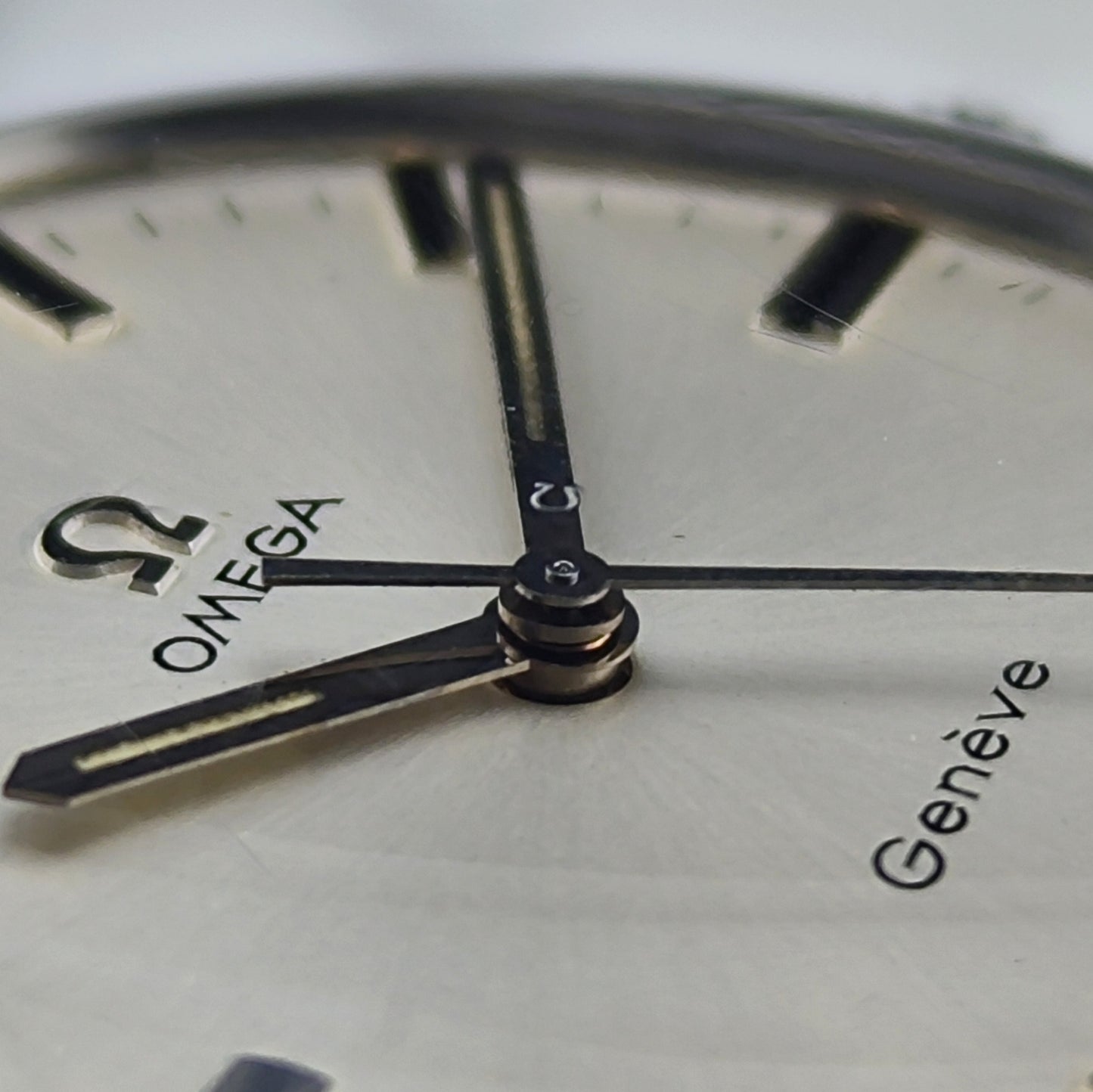 OMEGA Genéve Silver Date Mint Serviced Signed Crystal [REF. 135.070]