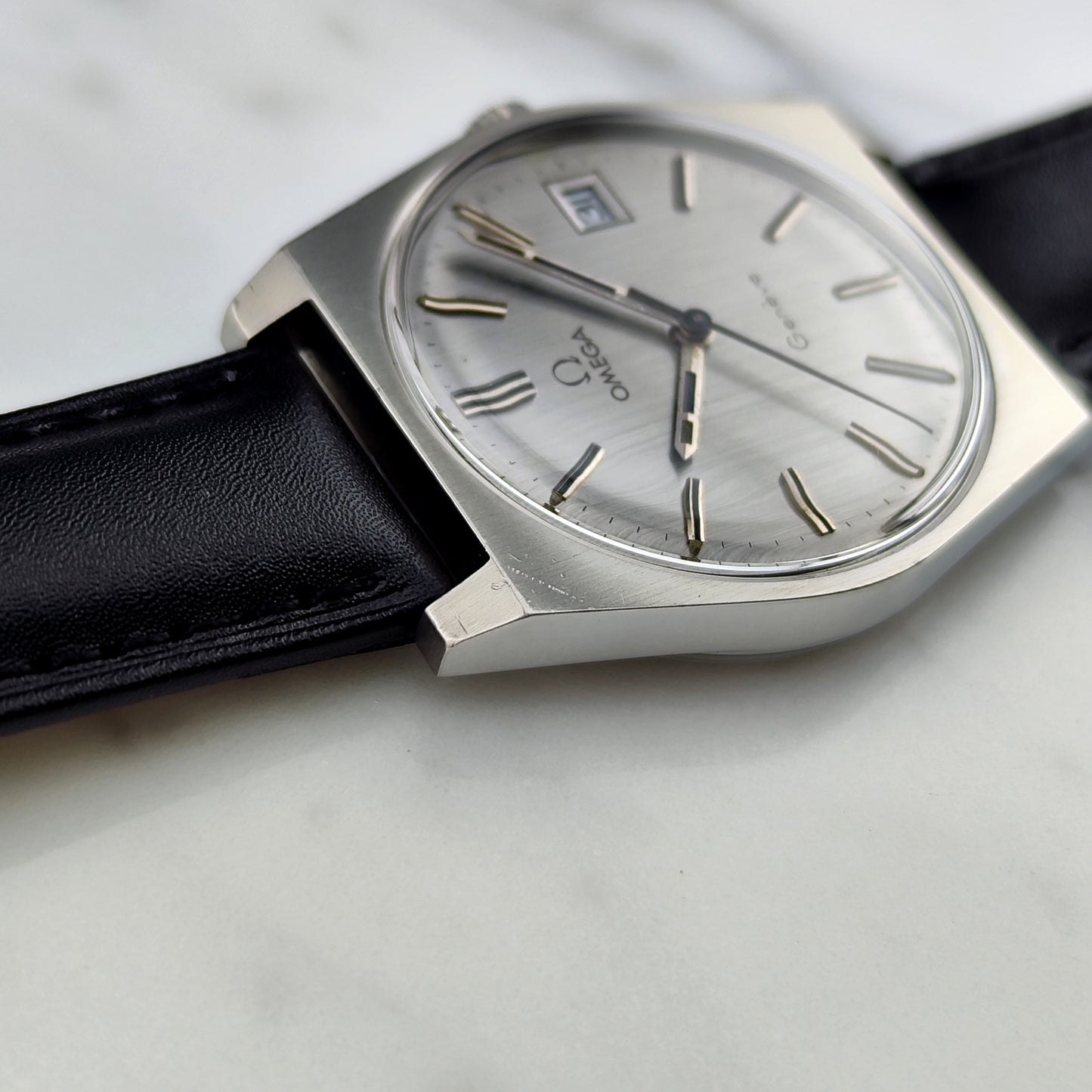 OMEGA Genéve Silver Date Serviced [REF. 136.0049]