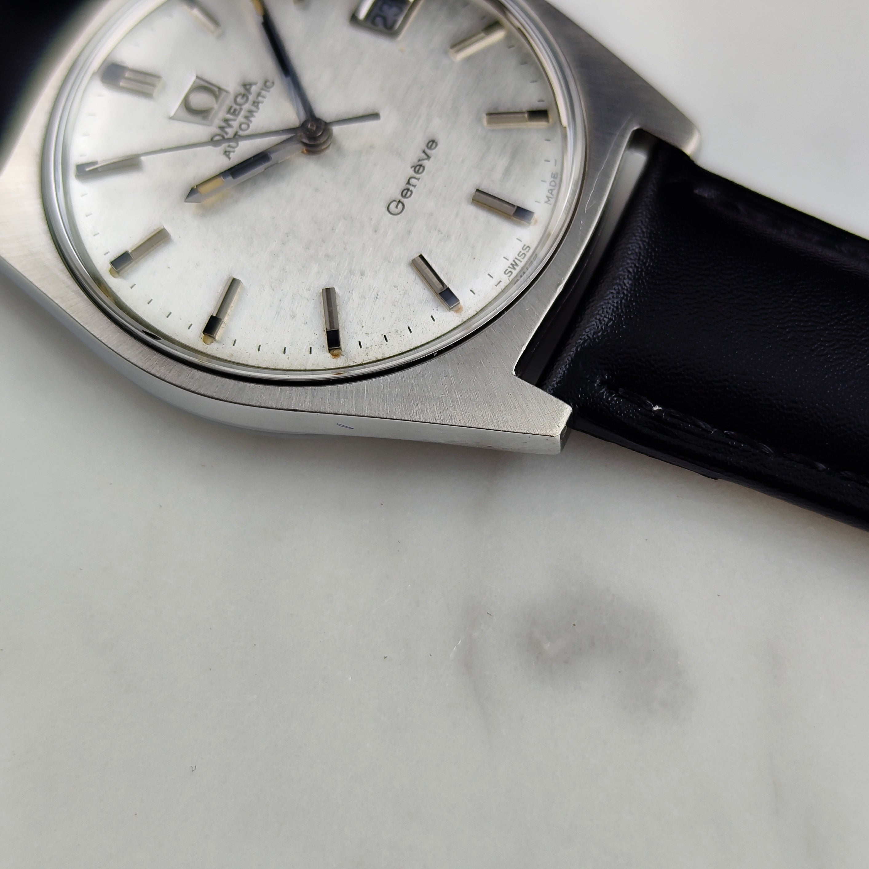 OMEGA Genève Silver Mosaic Dial 1970 – Ref. 166.041 – Aigner & Fuchs