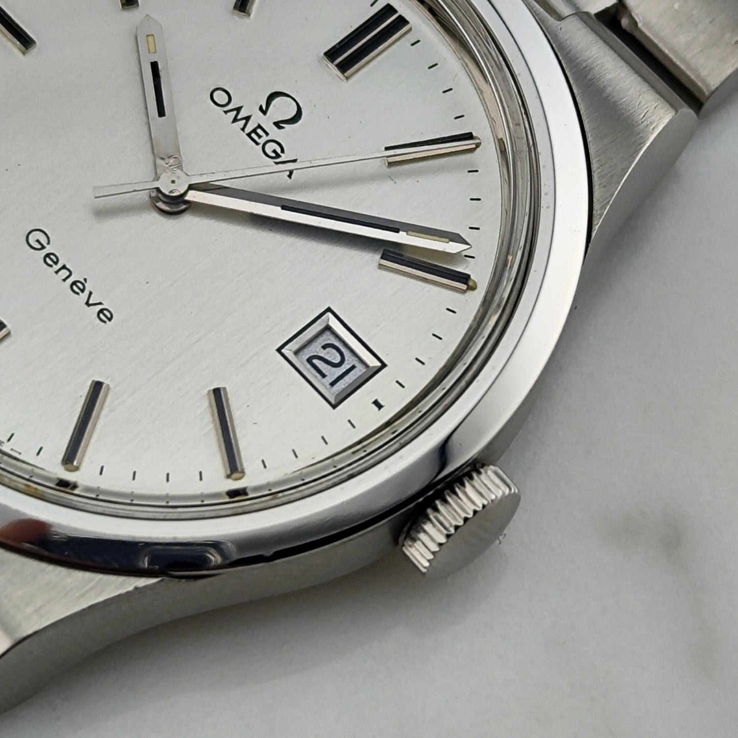 OMEGA Genève Steel Bracelet Omega Signed Crystal [REF. 136.0103]