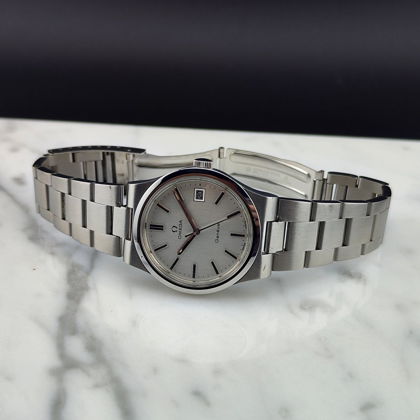 OMEGA Genève Steel Bracelet Omega Signed Crystal [REF. 136.0103]