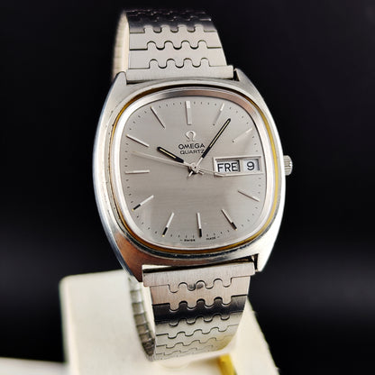 Omega Genéve Steel Quartz Silver Dial Rare German Day-Date 1973 [REF. 196.0066]