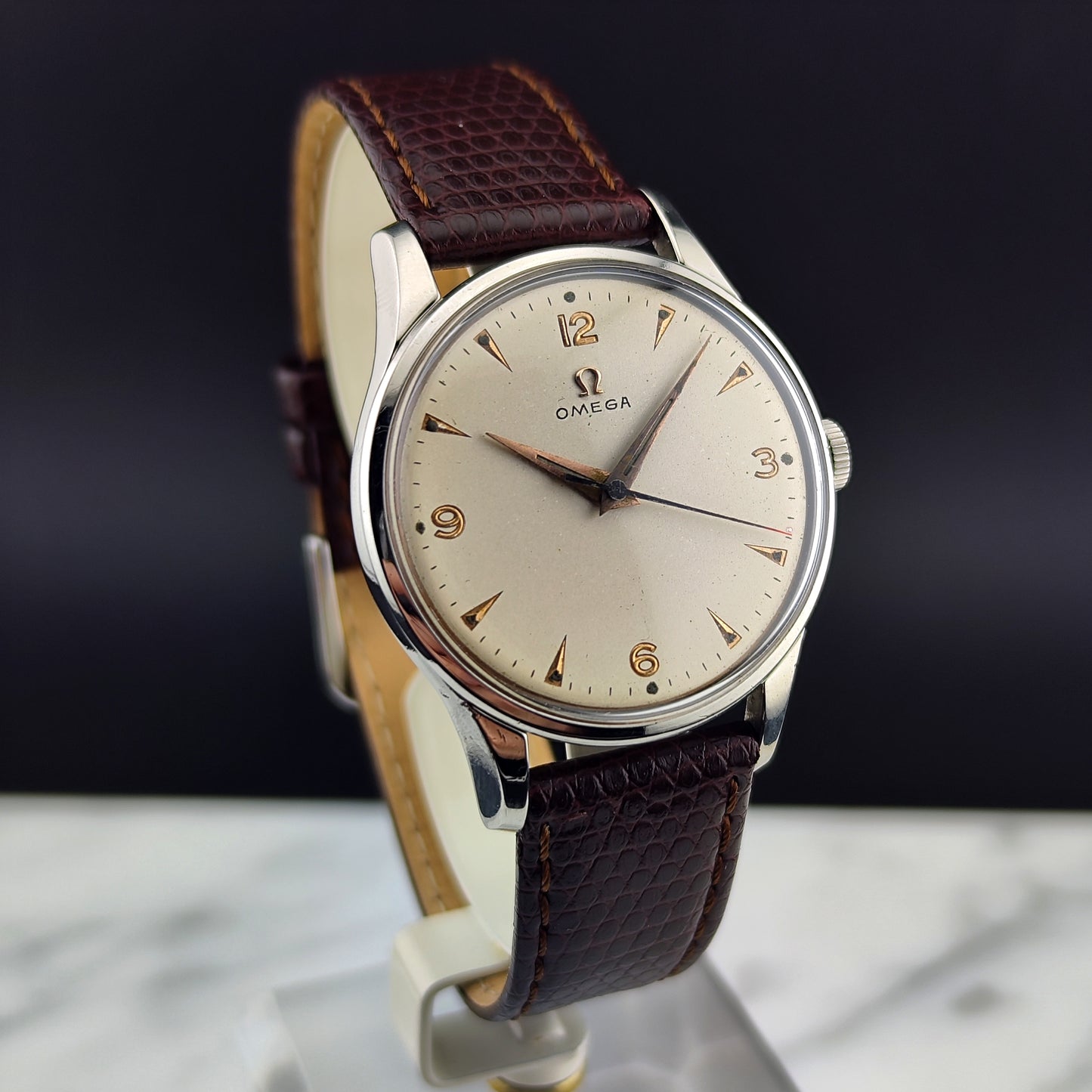 OMEGA Genéve White Numbers Dial 1954 [REF. 2810-3]