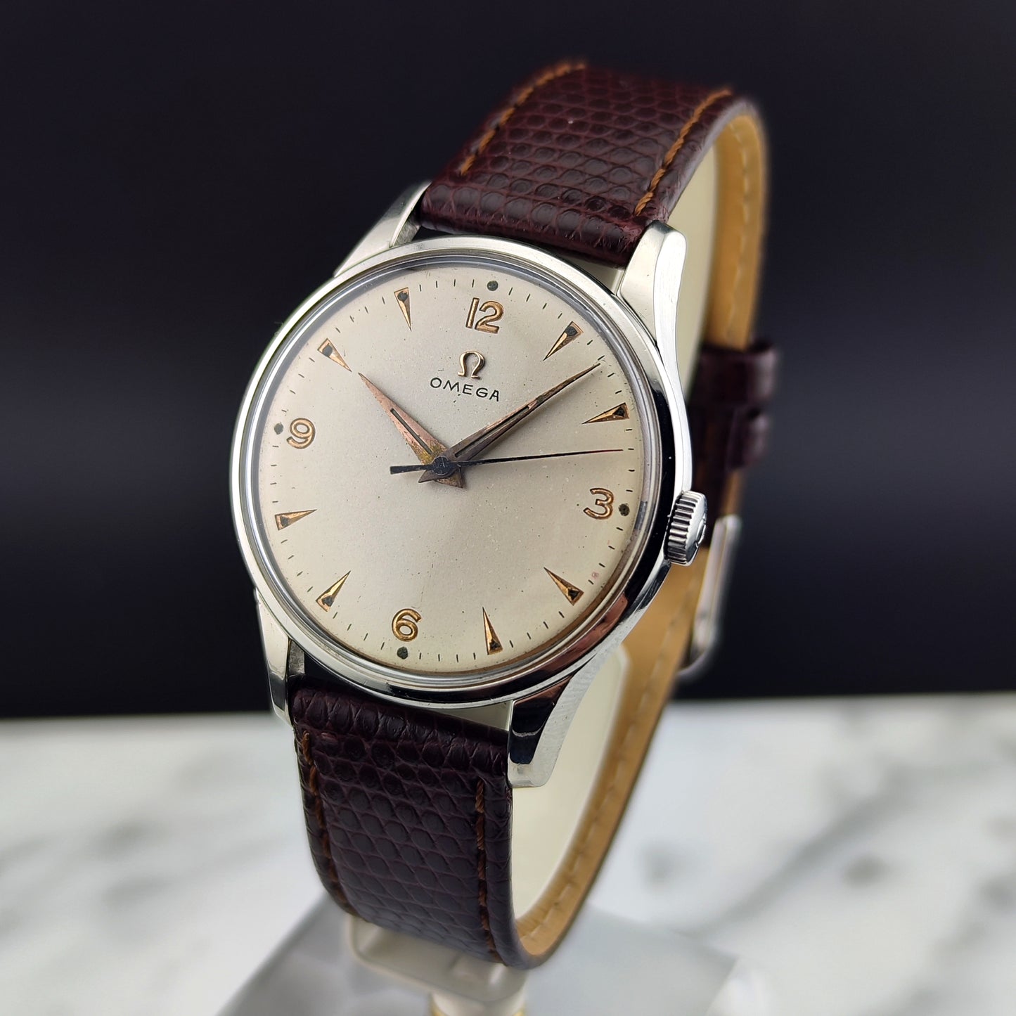 OMEGA Genéve White Numbers Dial 1954 [REF. 2810-3]