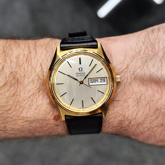 Omega Gold Quartz Champagne Dial German DayDate Defective Fullset – Am Handgelenk getragen