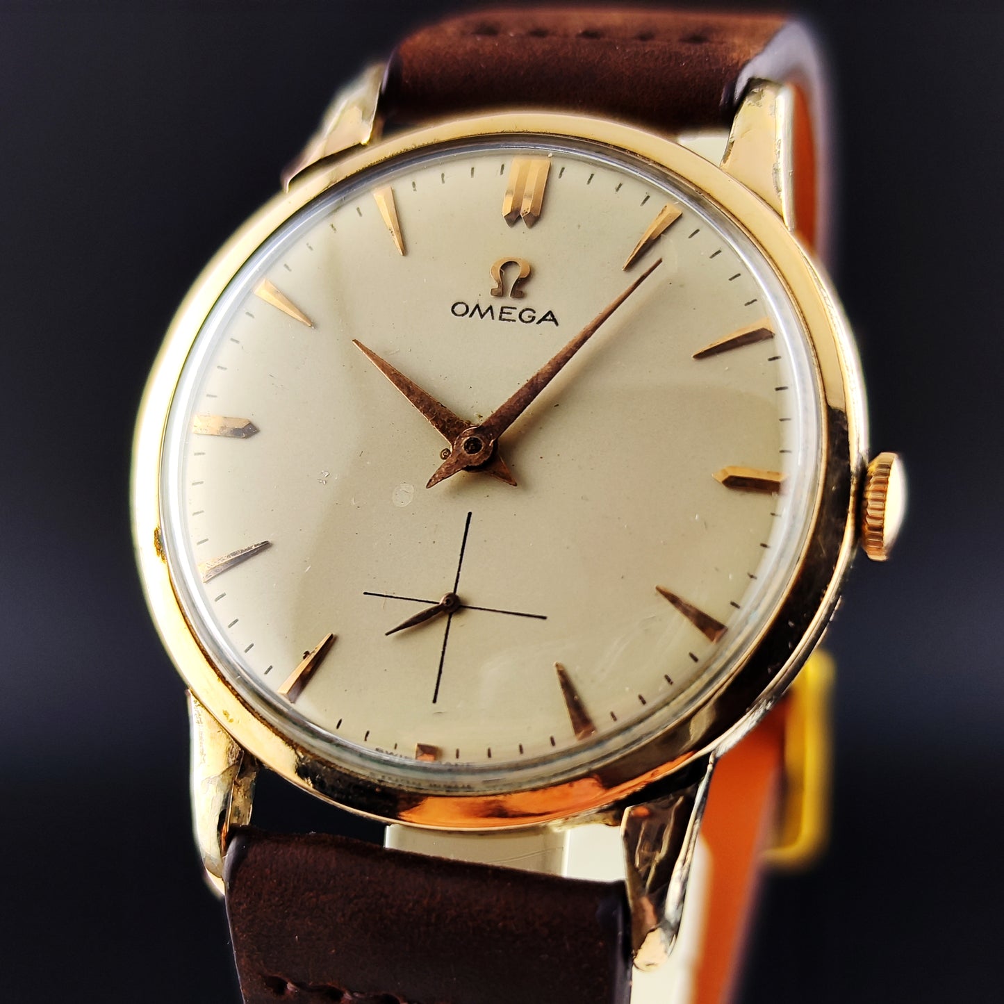OMEGA Jumbo Gold/Rose White Dial 50s 1954 [REF. 2501]