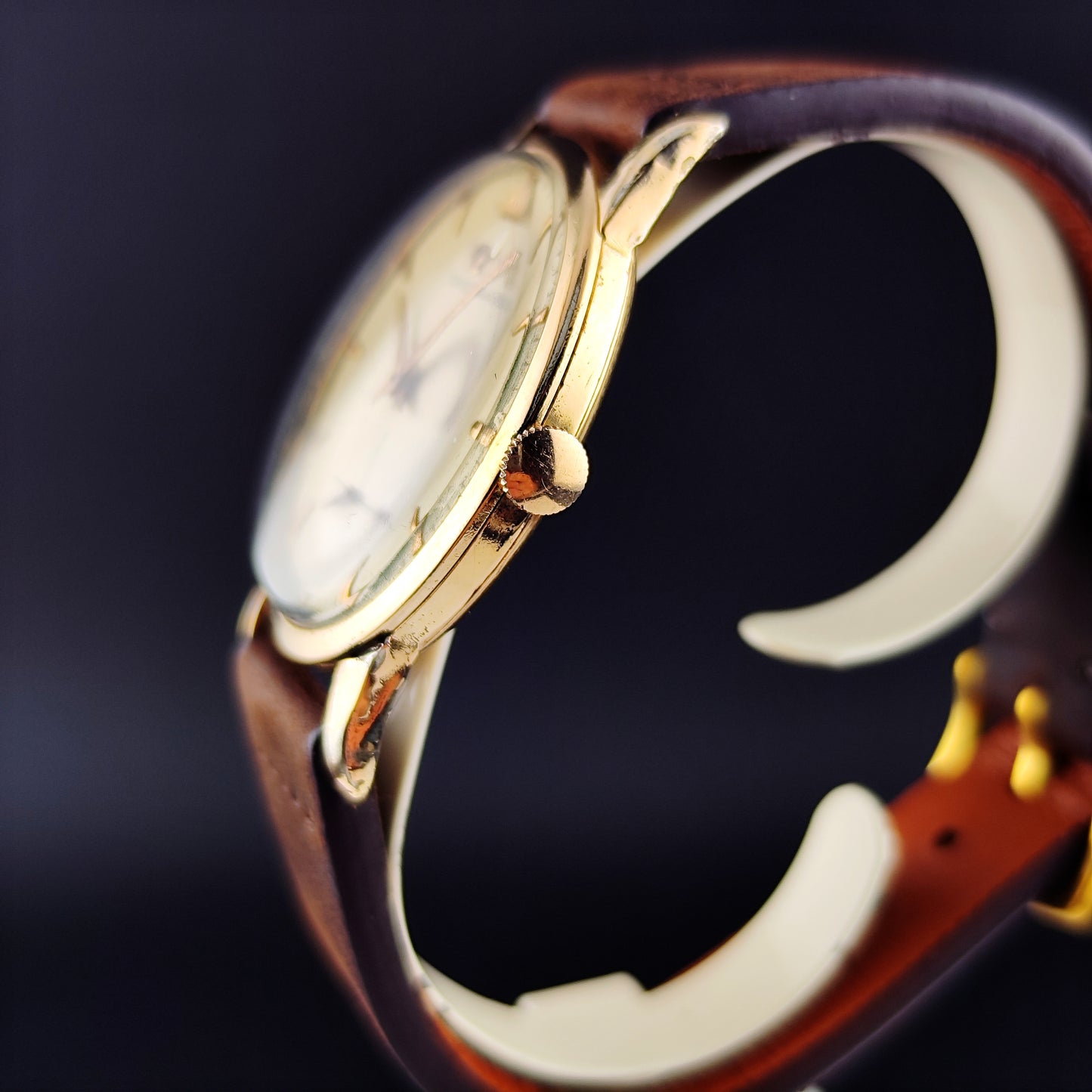 OMEGA Jumbo Gold/Rose White Dial 50s 1954 [REF. 2501]