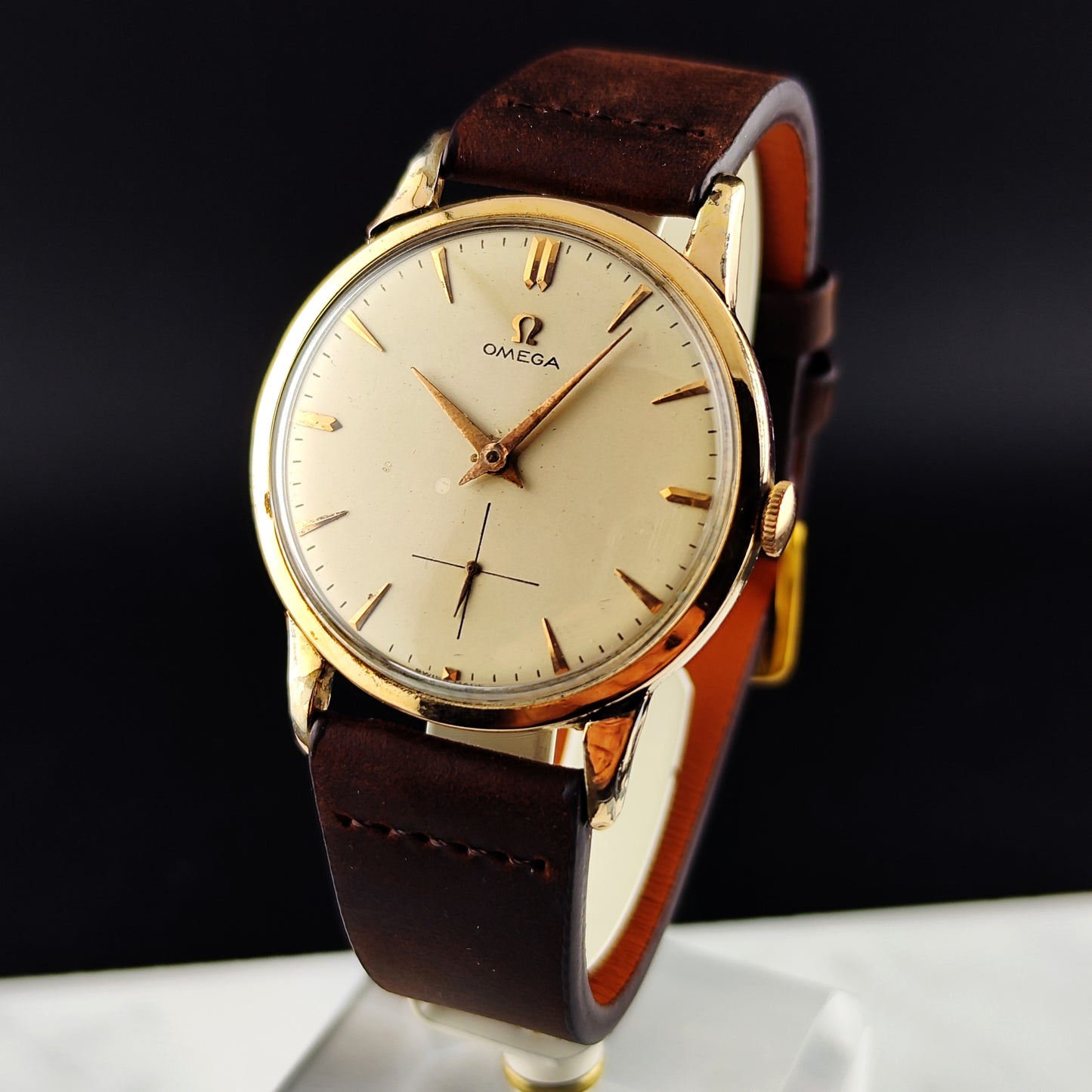 OMEGA Jumbo Gold/Rose White Dial 50s 1954 [REF. 2501]