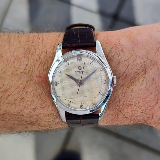 Omega Jumbo Waffle Dial Rare 1950 – Uhr am Handgelenk, Vorderansicht