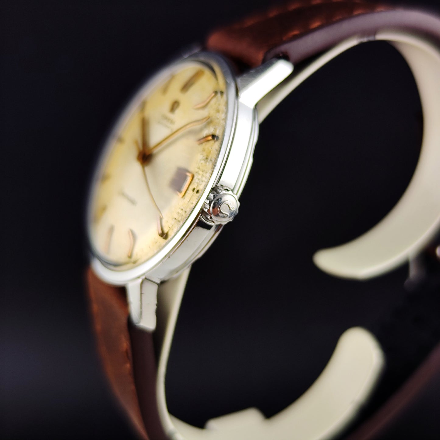 OMEGA Seamaster Automatic White Dial Patina 1965 [REF. 166.002]