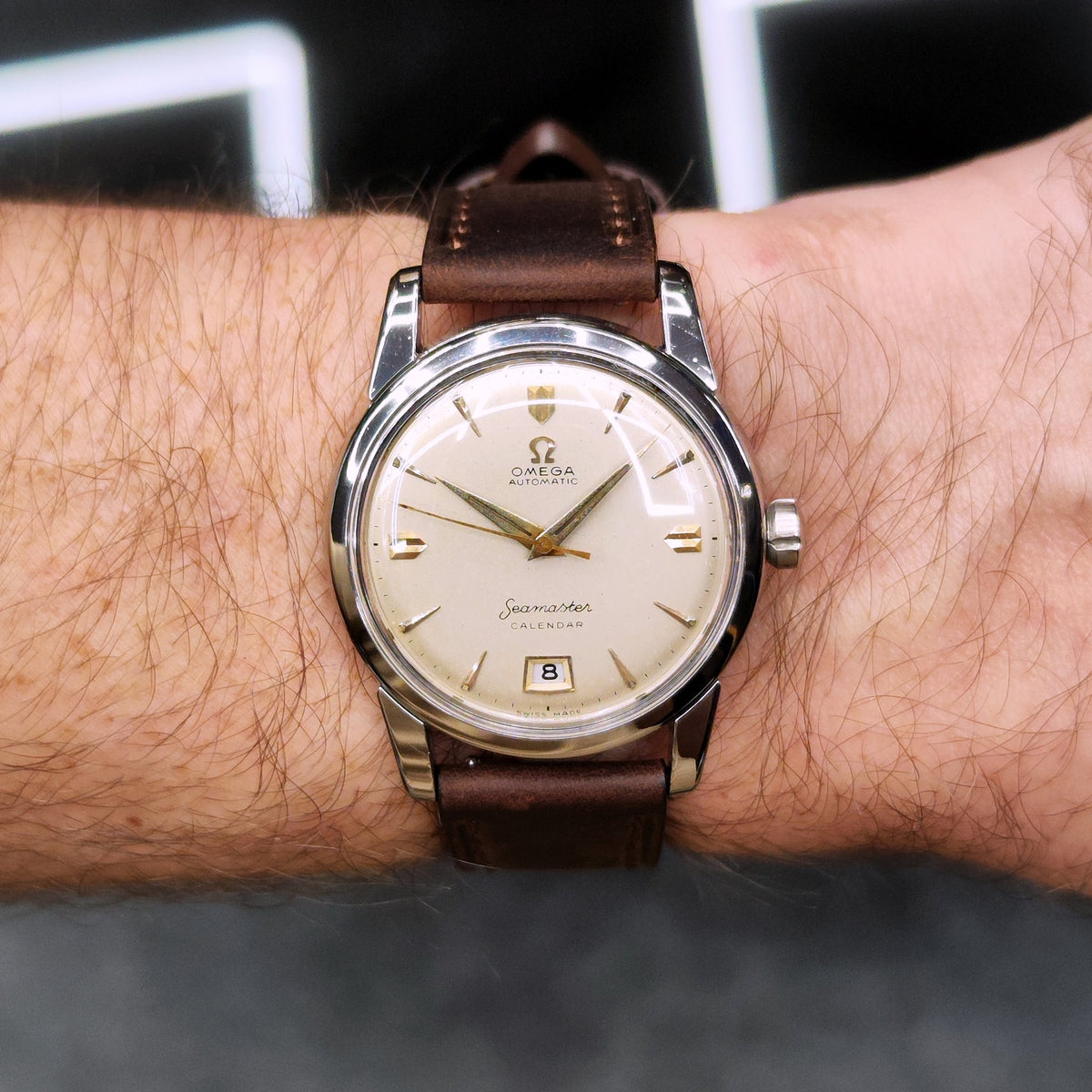 Omega Seamaster Calendar Automatic Steel White Gold Dial 1954 Serviced 10/2026 – Am Handgelenk getragen