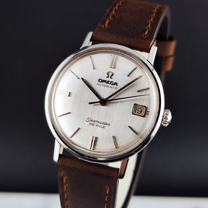 Omega Seamaster De Ville Automatic Steel Silver Dial Linen 1963 Serviced 10/2026 – Vorderansicht mit Lederband
