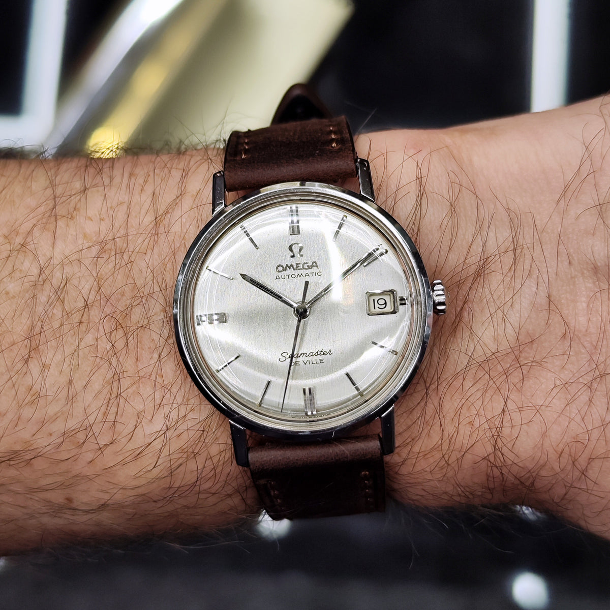 Omega Seamaster De Ville Automatic Steel Silver Dial Linen 1963 Serviced 10/2026 – Am Handgelenk getragen