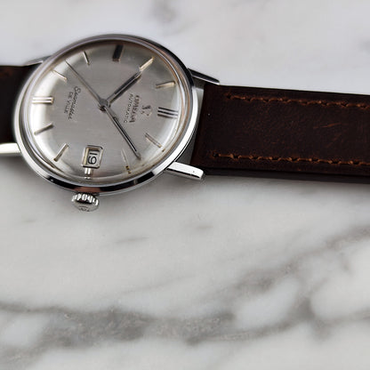 Omega Seamaster De Ville Automatic Steel Silver Dial Linen 1963 Serviced 10/2026 – Zifferblatt in Nahaufnahme seitlich