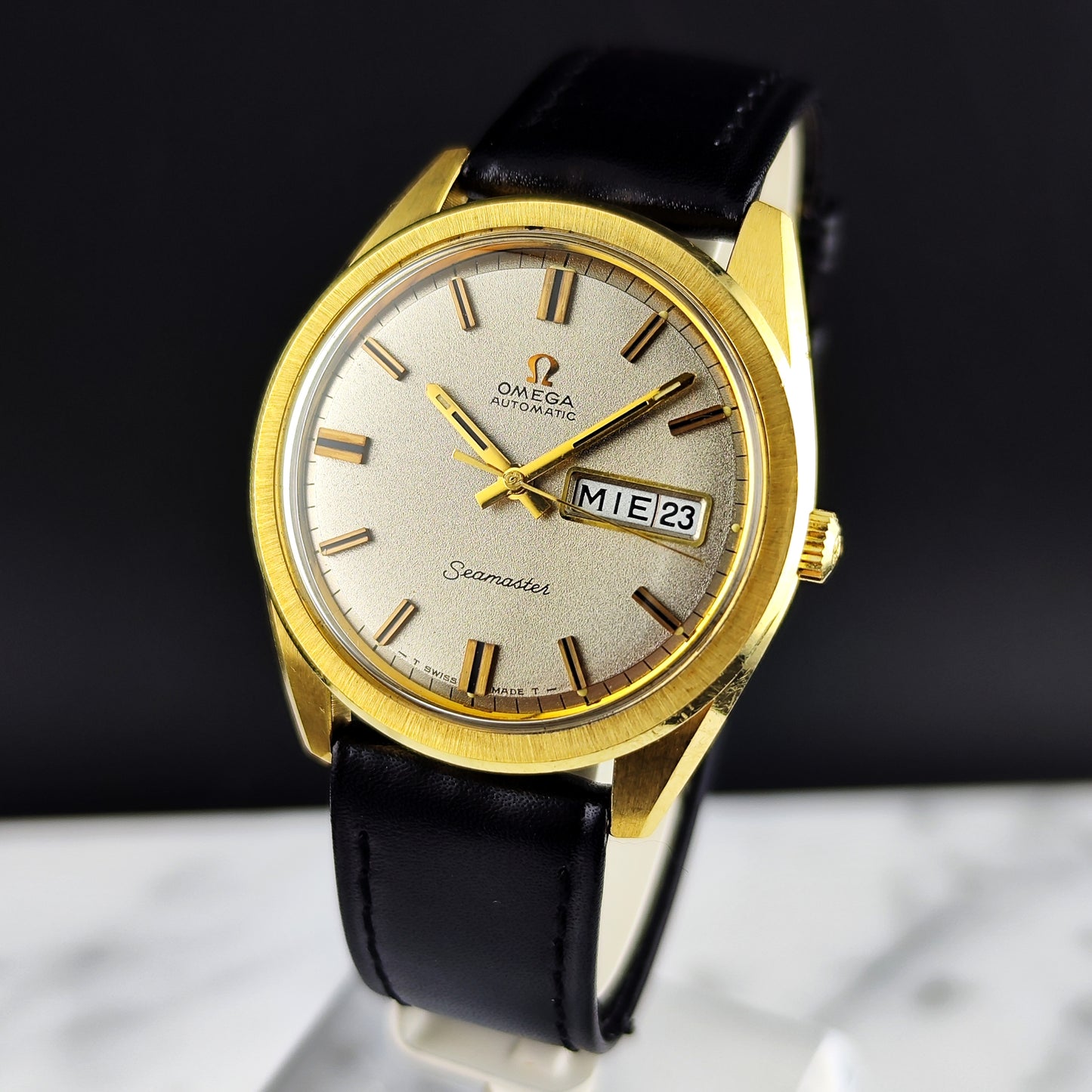 OMEGA Seamaster Gold Automatic Day-Date Sparkling Dial 1969 [REF. 166.032]