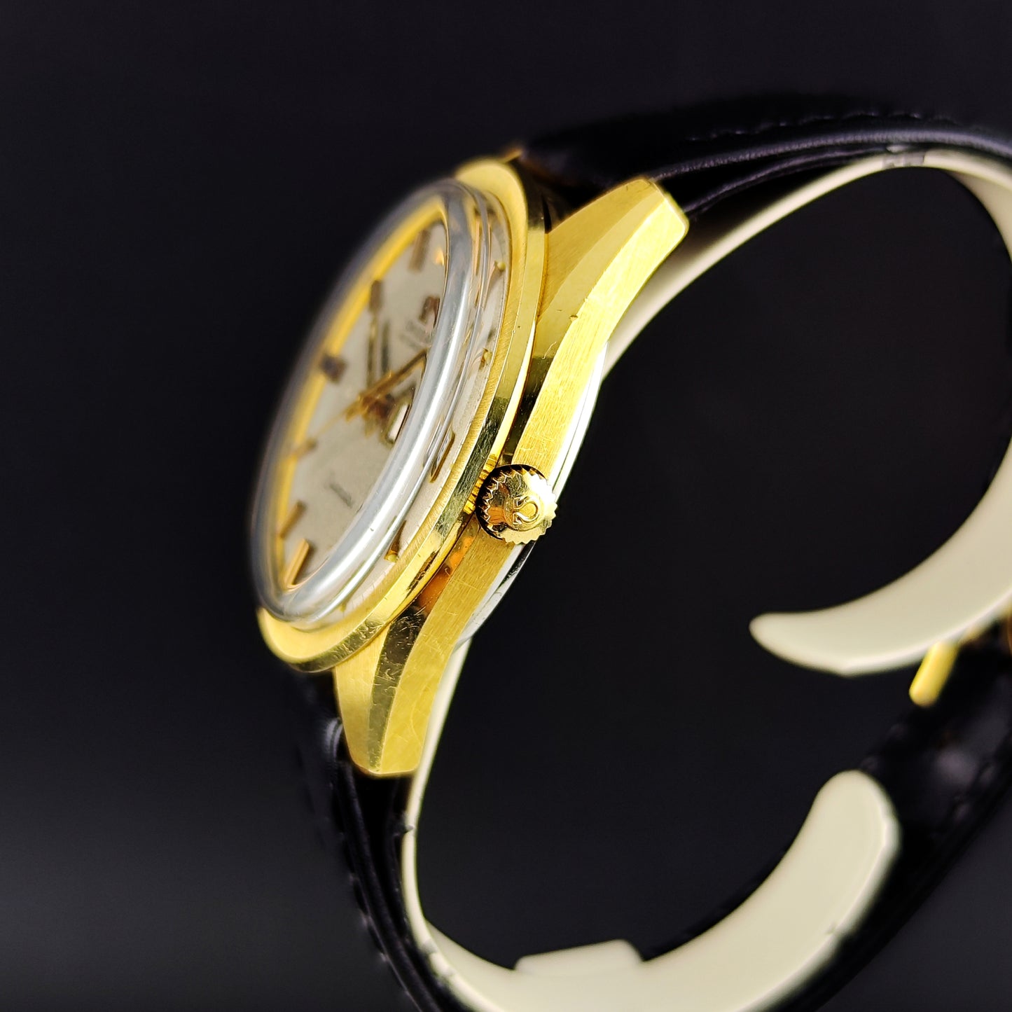 OMEGA Seamaster Gold Automatic Day-Date Sparkling Dial 1969 [REF. 166.032]