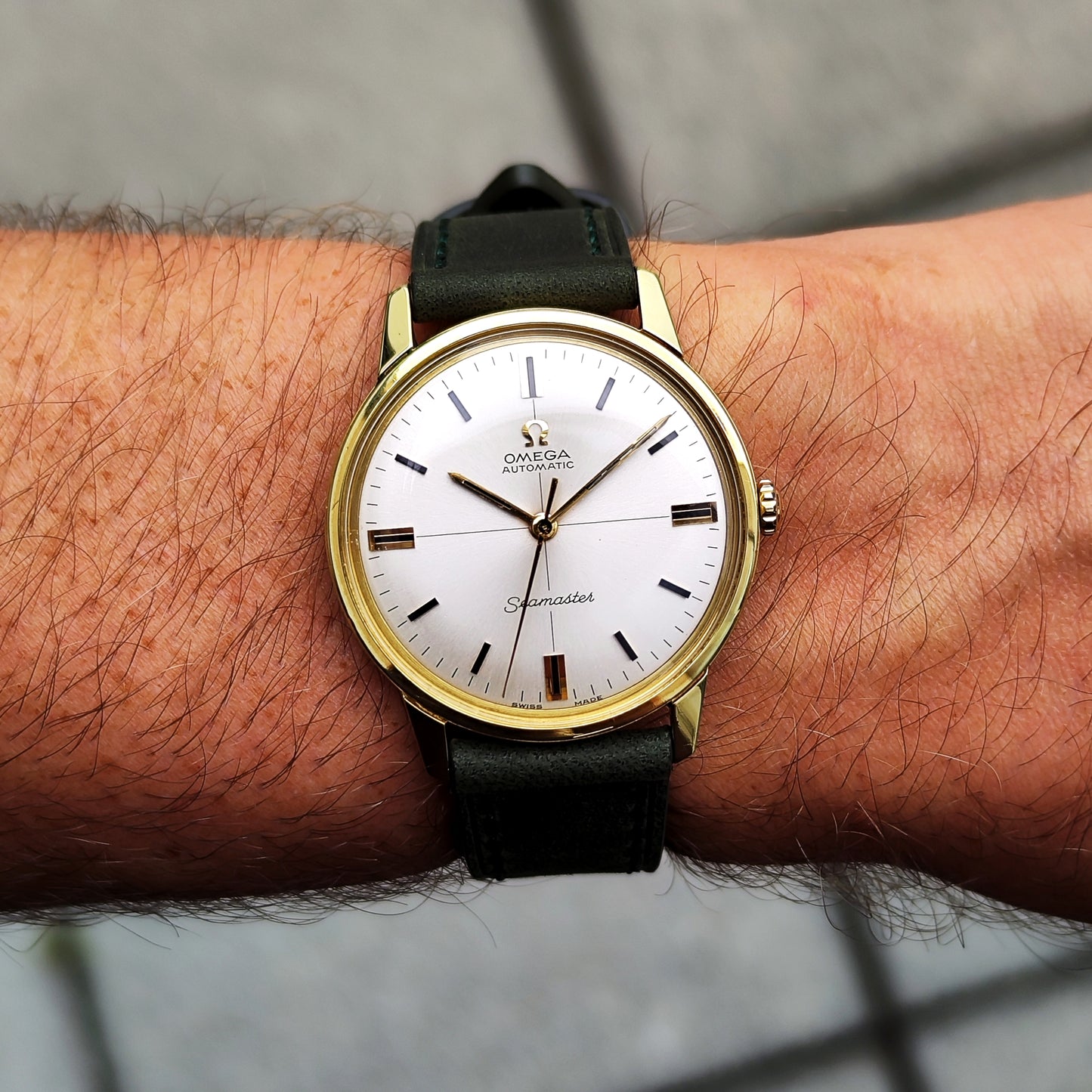 Omega Seamaster Gold Automatic White Crosshair 1966 [REF. 165.002]