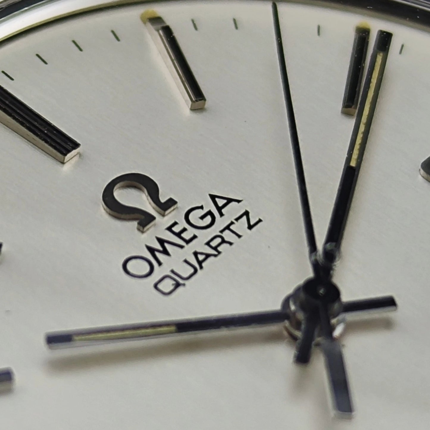 OMEGA Seamaster Silver Dial Quartz Mint Omega Signed Crystal [REF. 196.0078]
