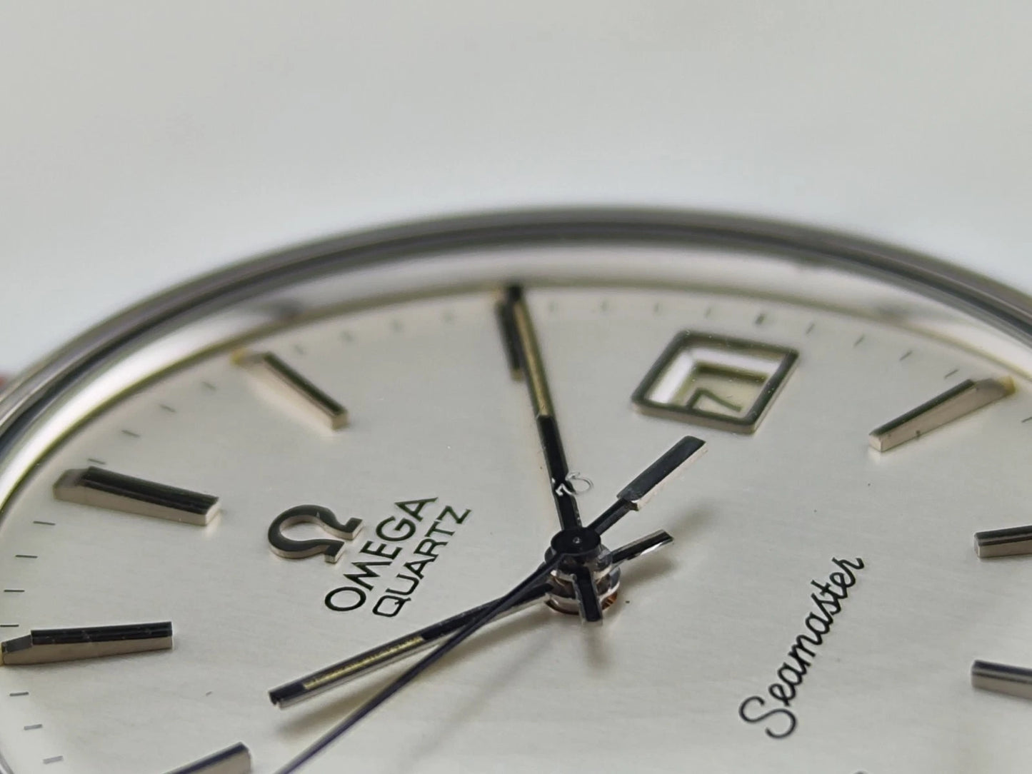 OMEGA Seamaster Silver Dial Quartz Mint Omega Signed Crystal [REF. 196.0078]