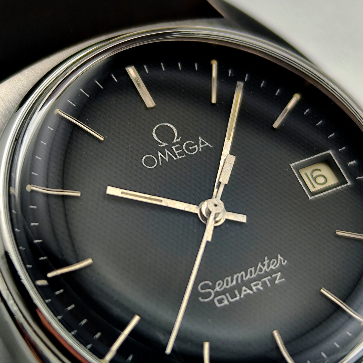 OMEGA Seamaster Quartz Grey Black Special Dial 1978 [REF. 196.0186]