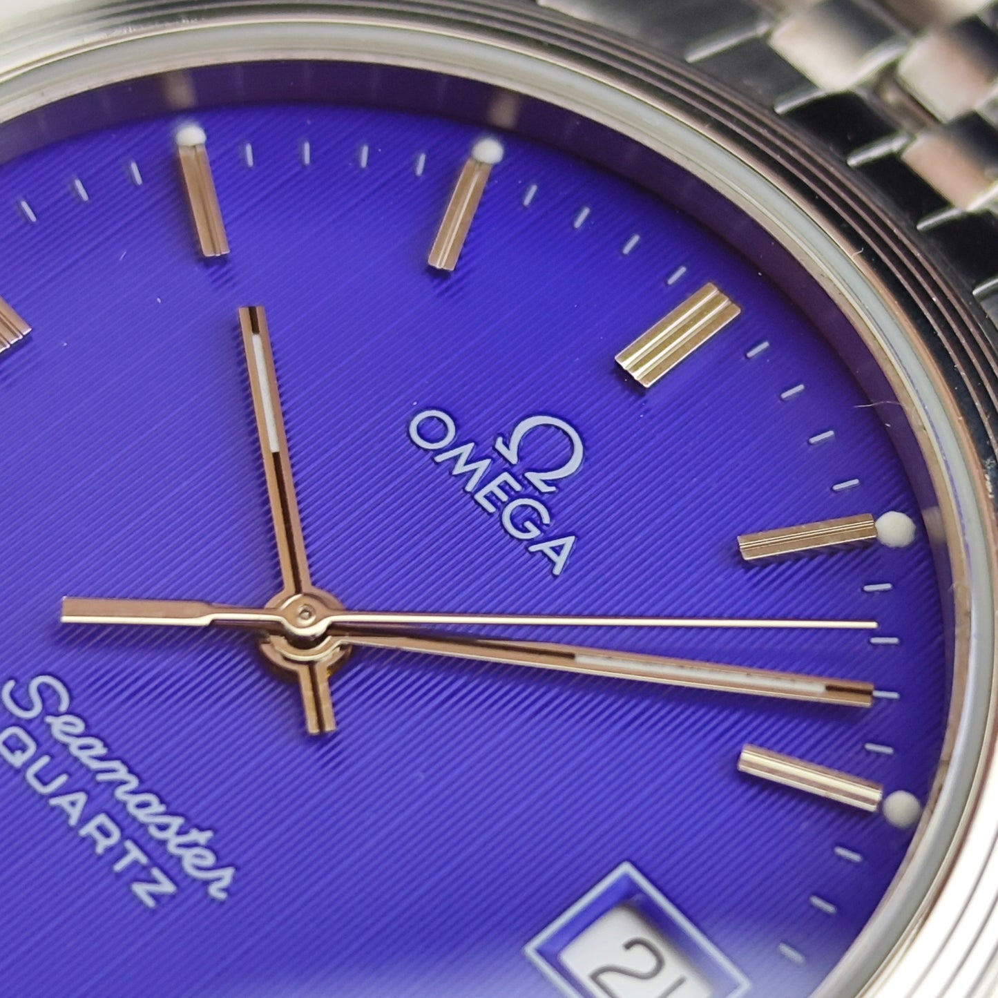 OMEGA Seamaster Quartz Rare Blue Tapestry Dial 1982 [REF. 196.0545]