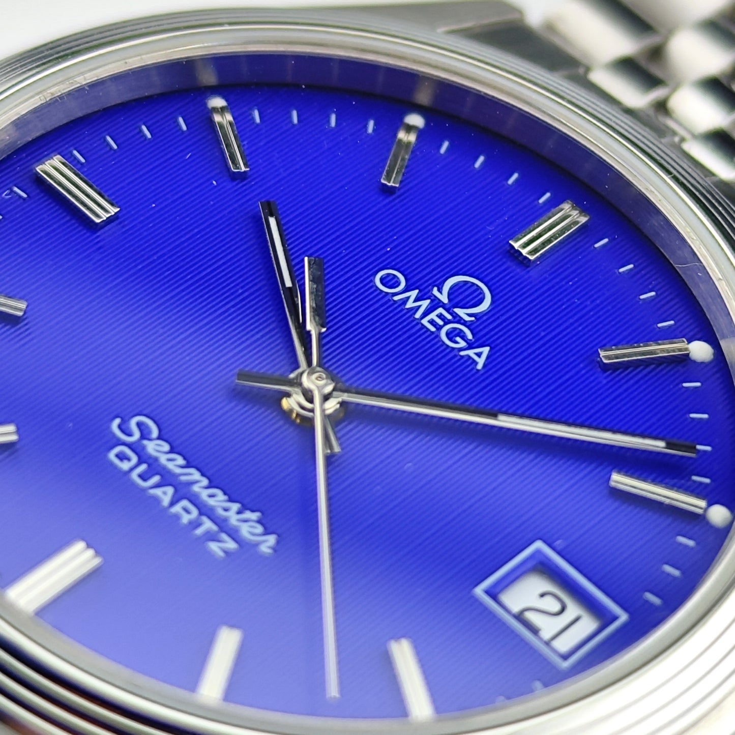 OMEGA Seamaster Quartz Rare Blue Tapestry Dial 1982 [REF. 196.0545]