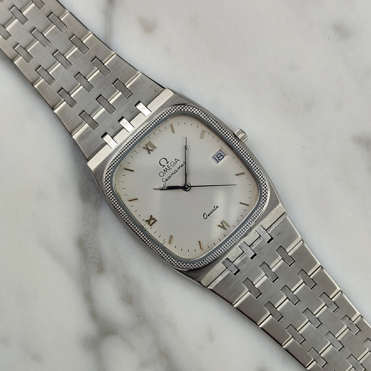 OMEGA Seamaster Quartz White Dial Roman Date 1984 [REF. 196.0276]