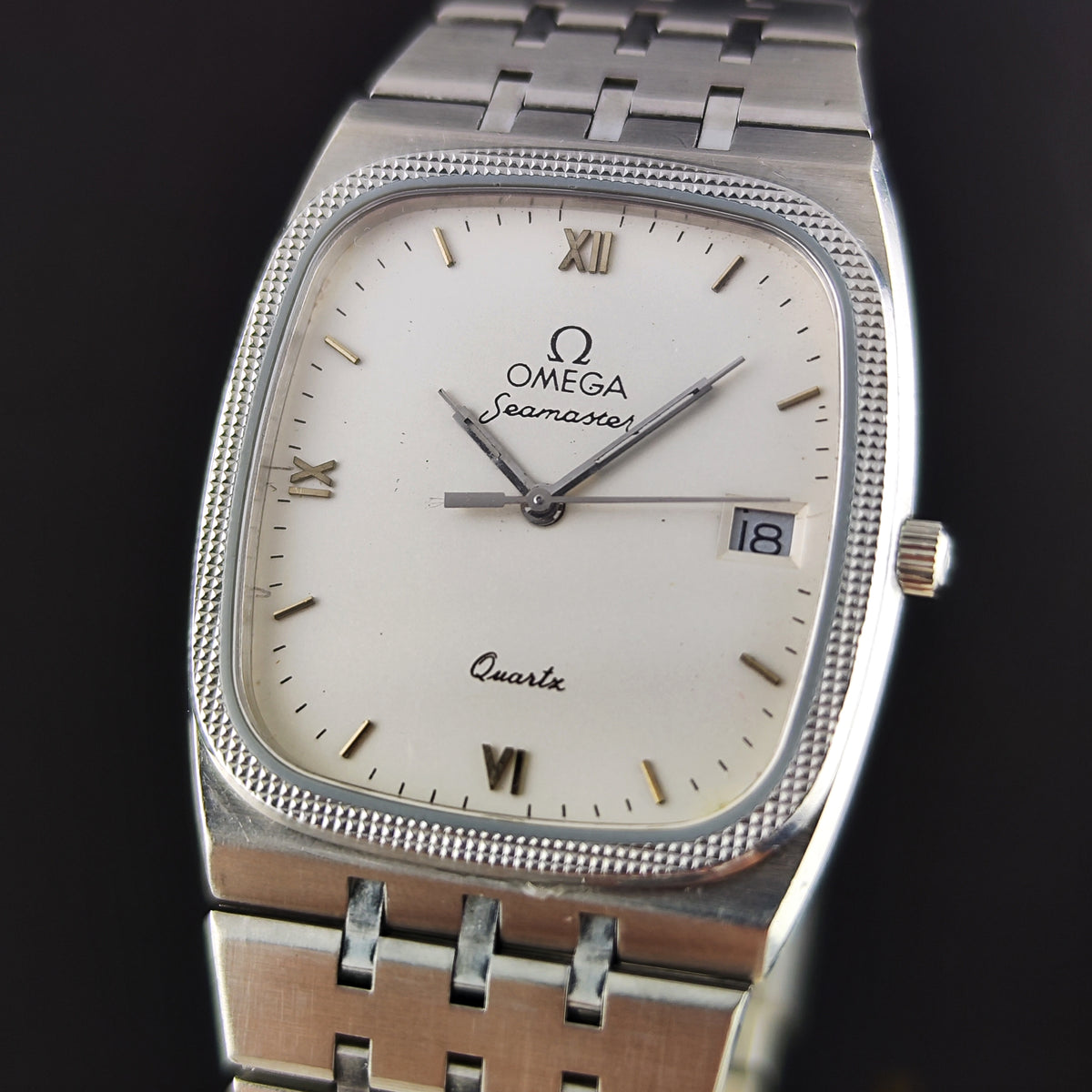 OMEGA Seamaster Quartz White Dial Roman Date 1984 [REF. 196.0276]